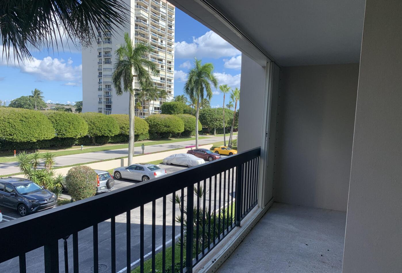 2425 Presidential Way 202