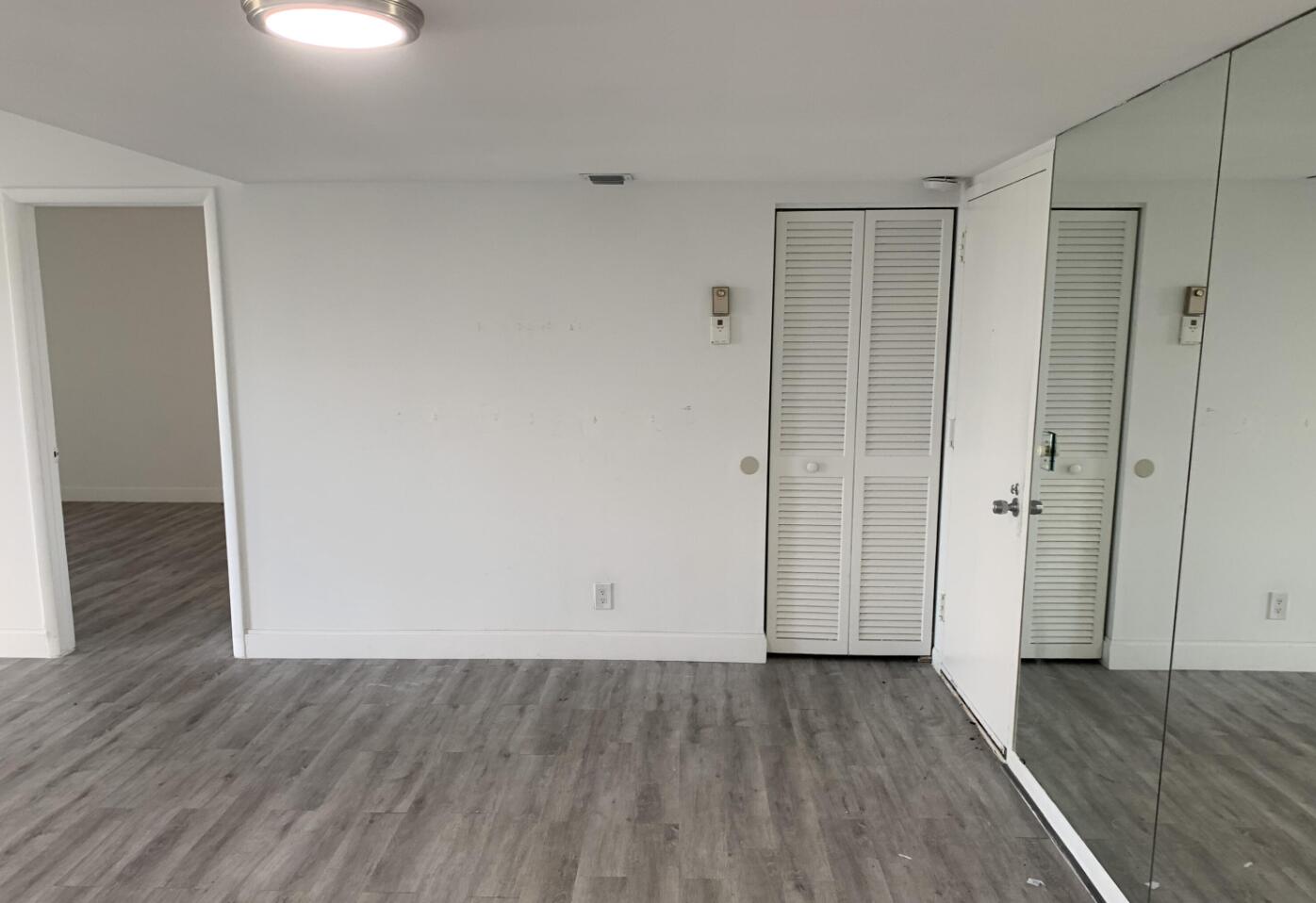 2425 Presidential Way 202