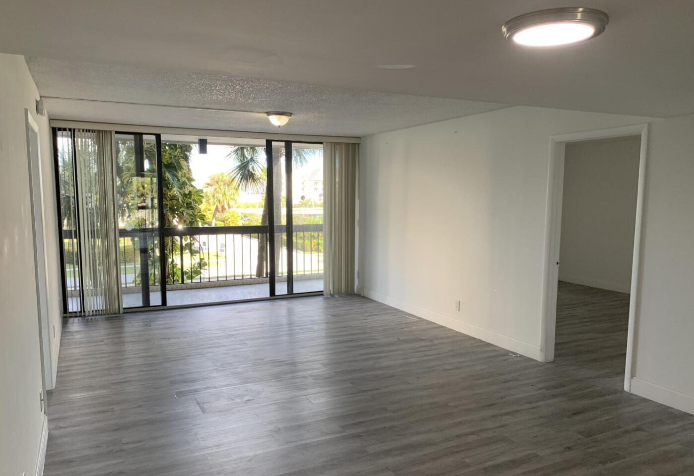 2425 Presidential Way 202