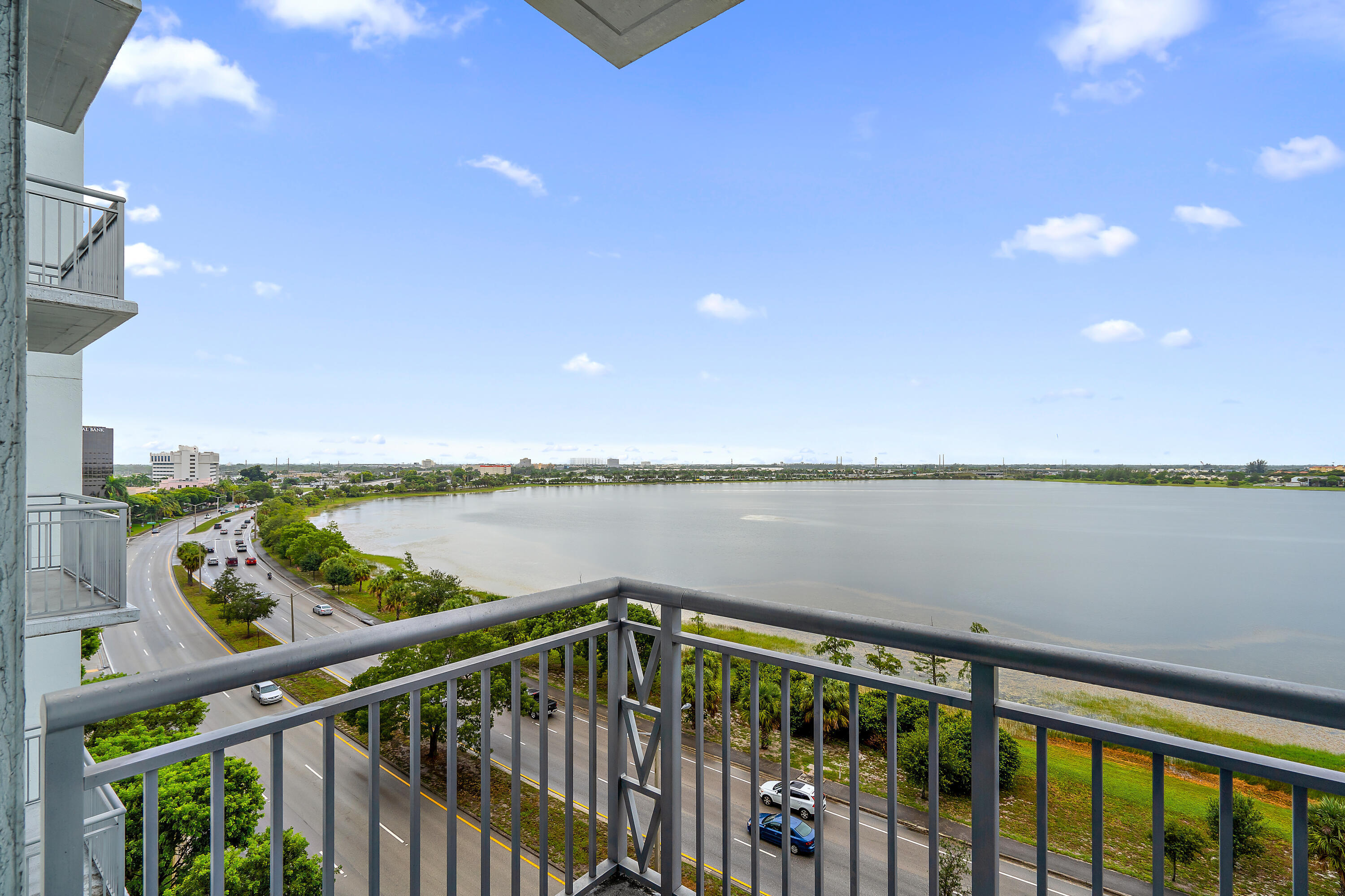 300 S Australian Avenue 811