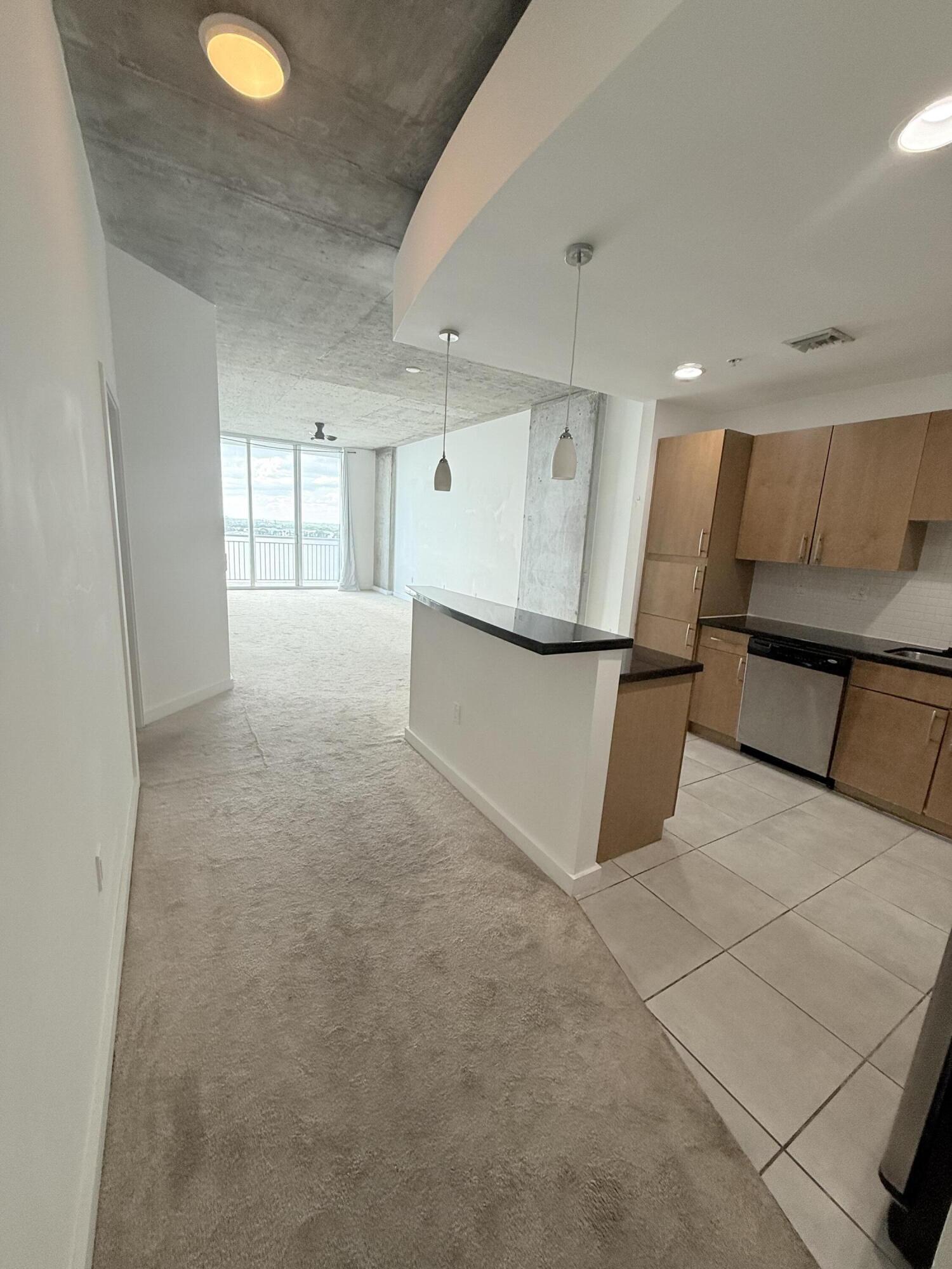 300 S Australian Avenue 811