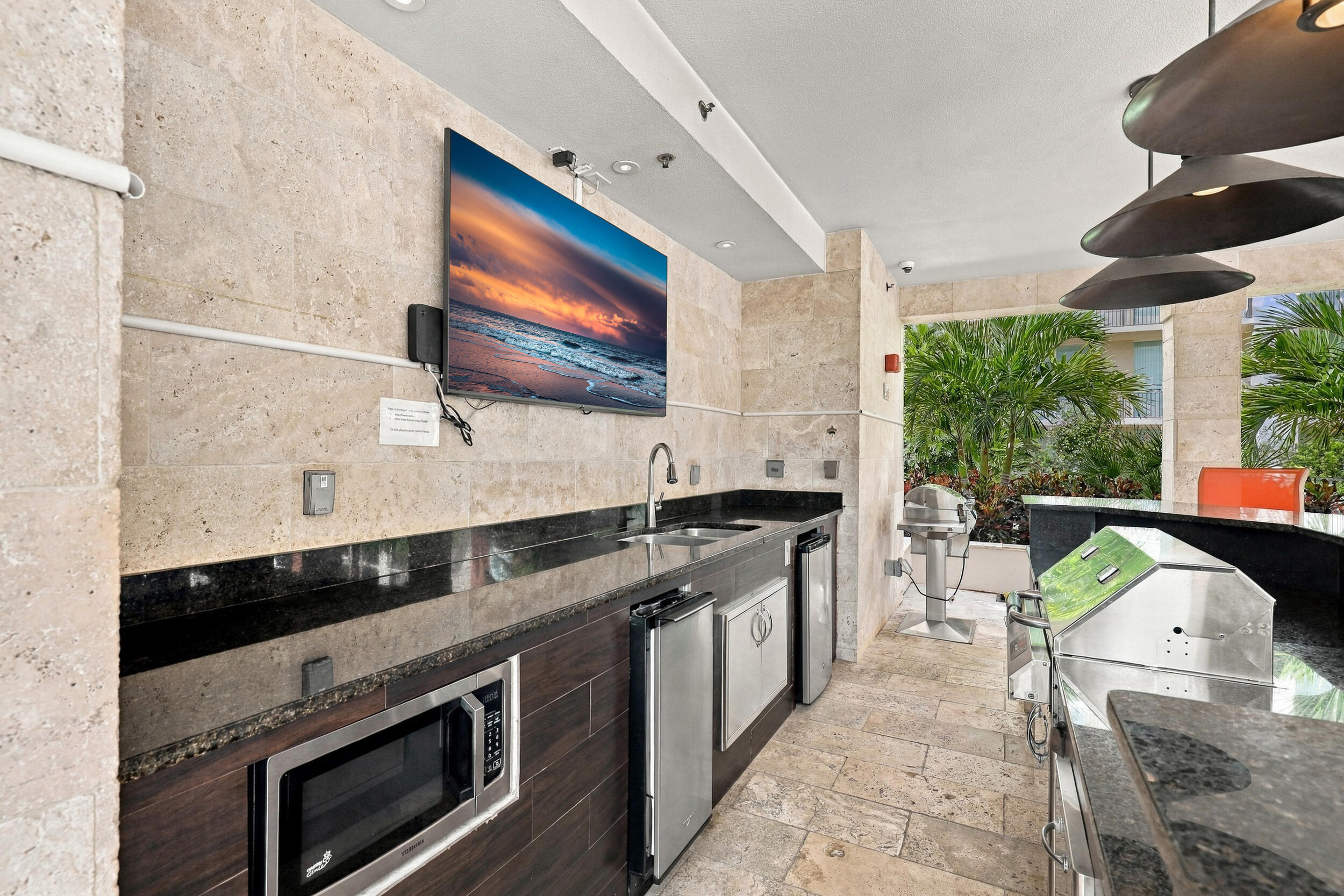 550 OKEECHOBEE Boulevard 521