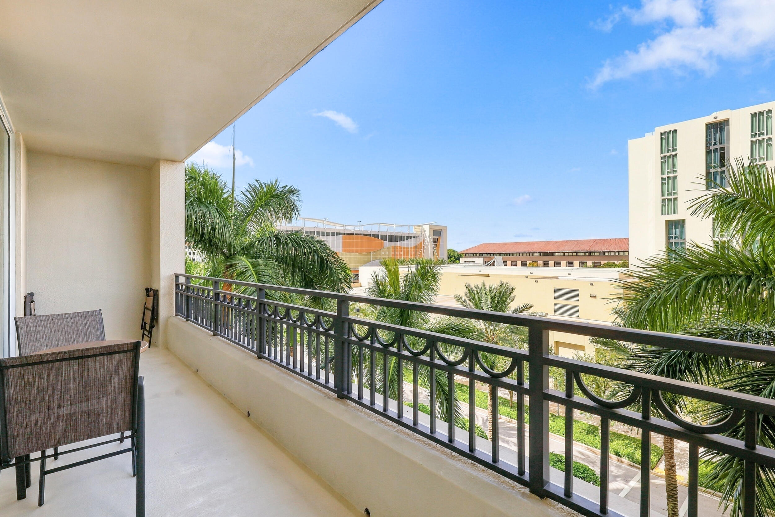 550 OKEECHOBEE Boulevard 521