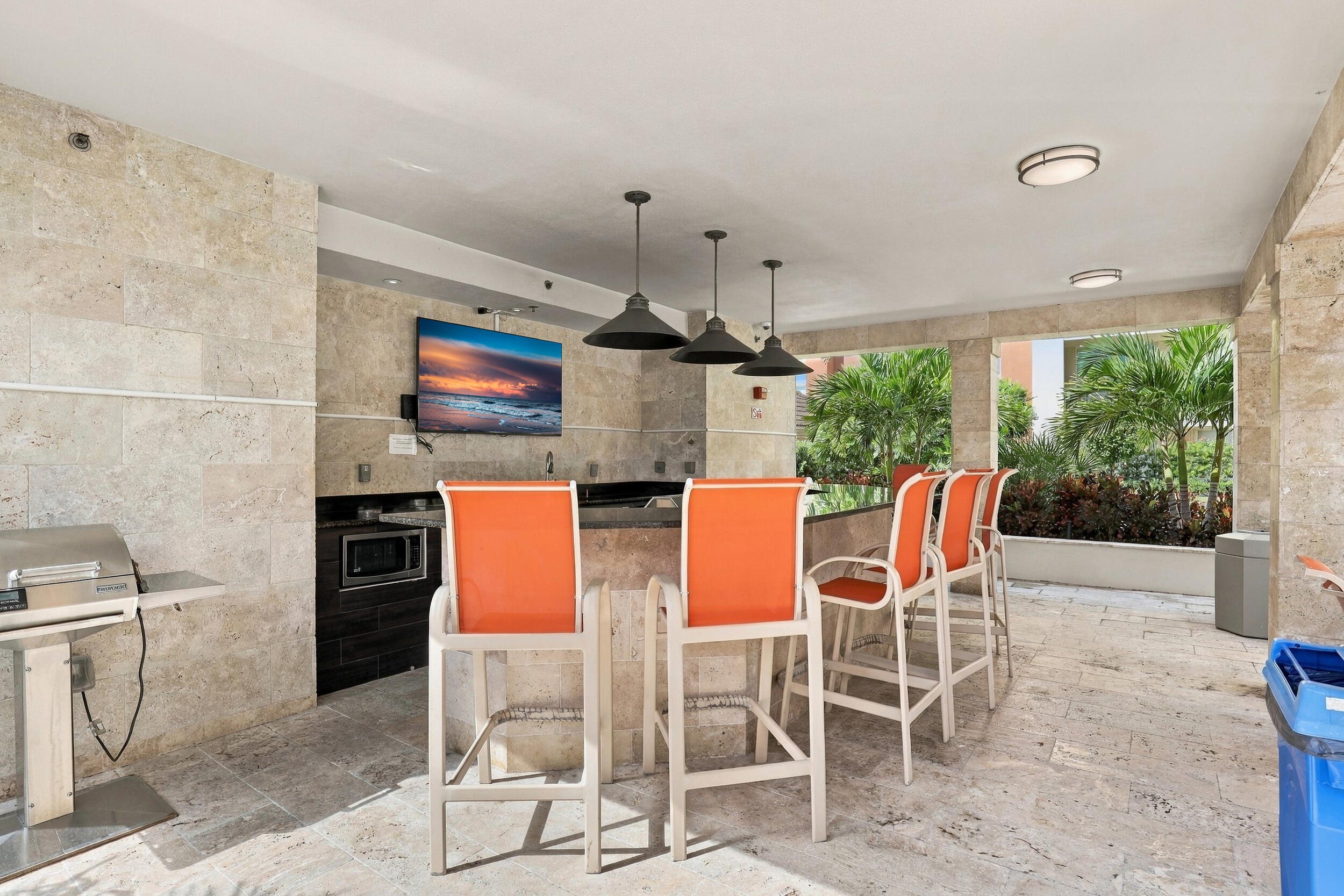 550 OKEECHOBEE Boulevard 521