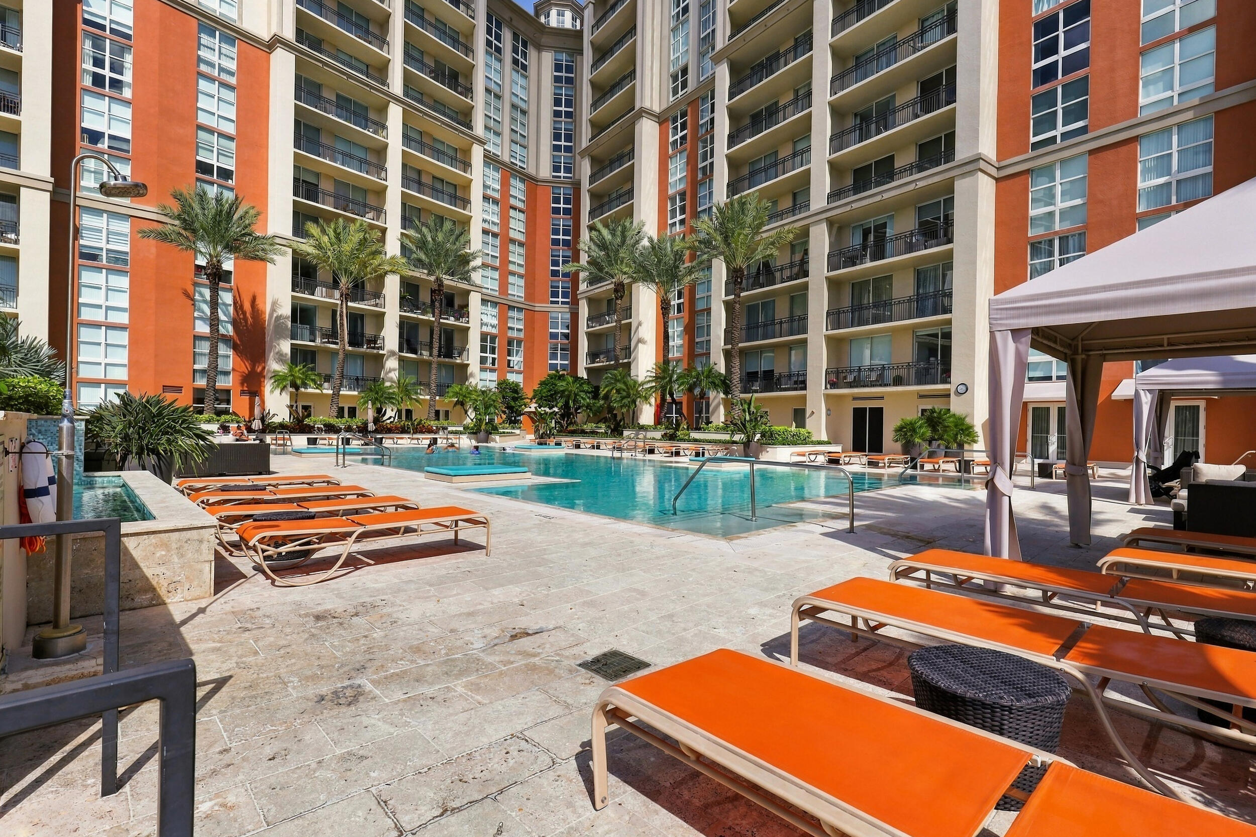 550 OKEECHOBEE Boulevard 521