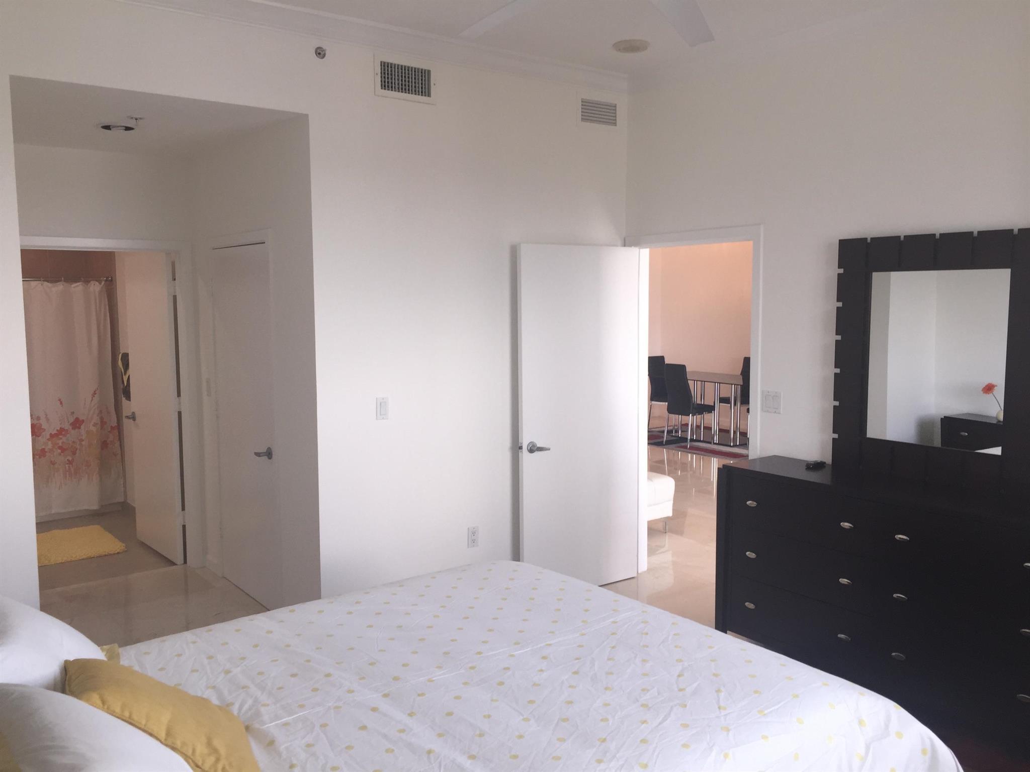 1551 N Flagler Drive Lph03
