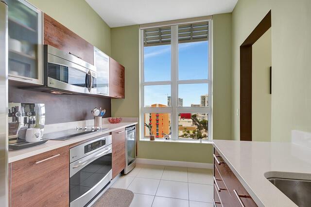 480 Hibiscus Street 1042
