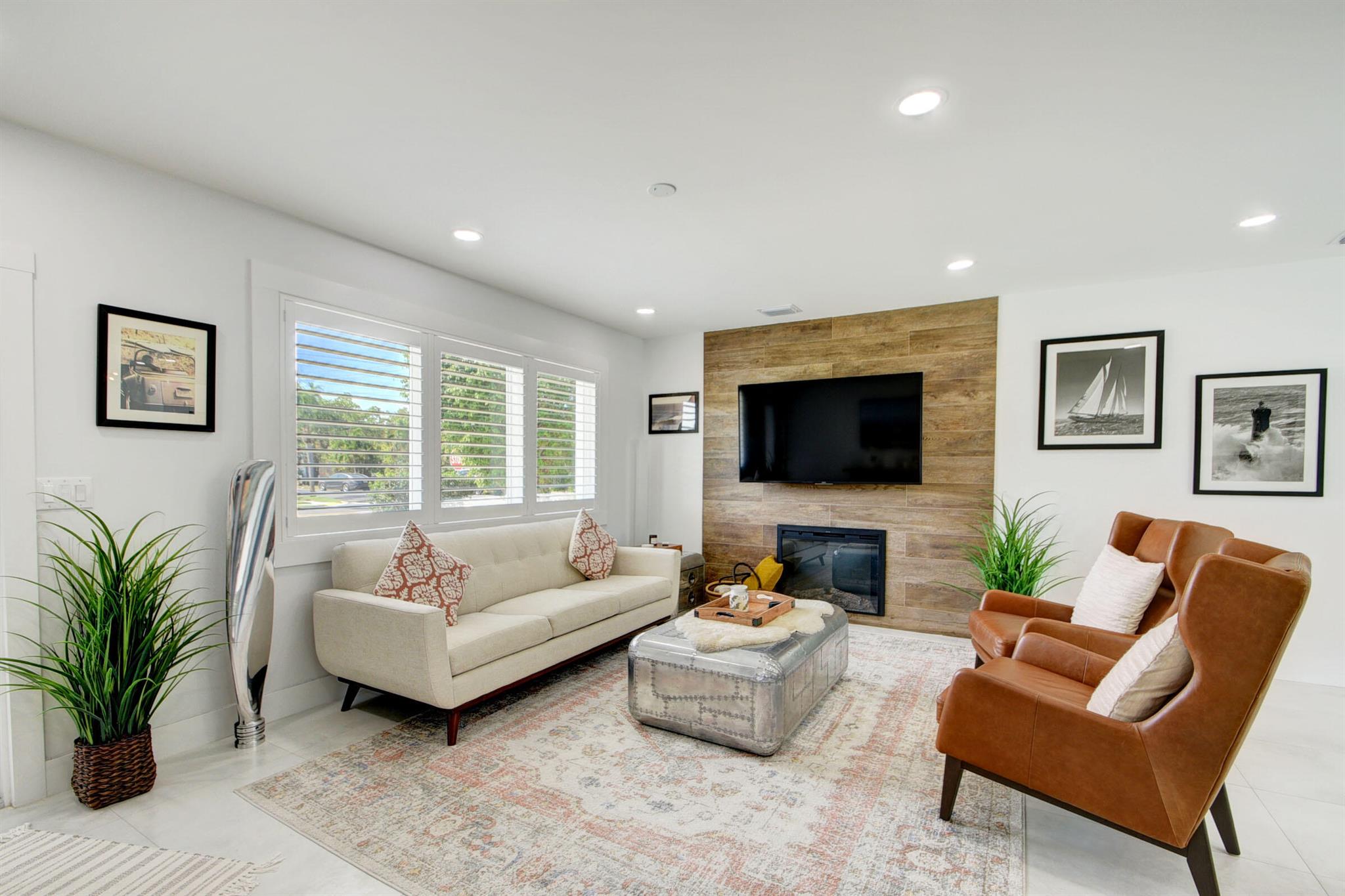 379 Laurie Road
