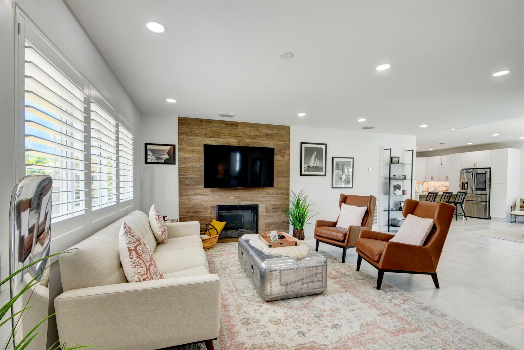 379 Laurie Road