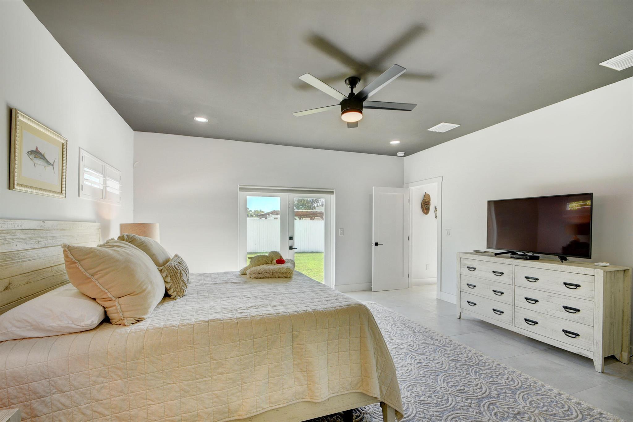 379 Laurie Road