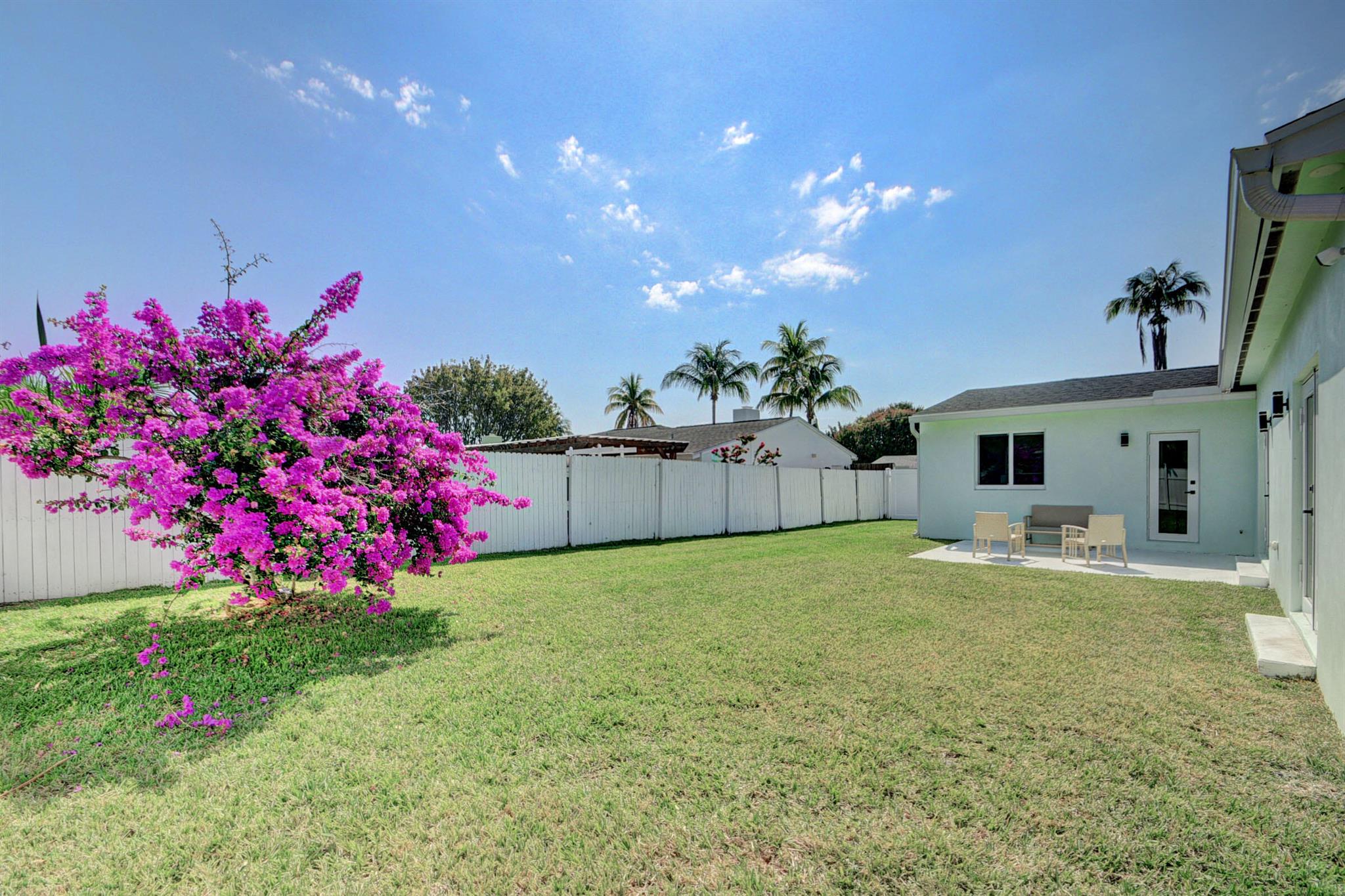 379 Laurie Road