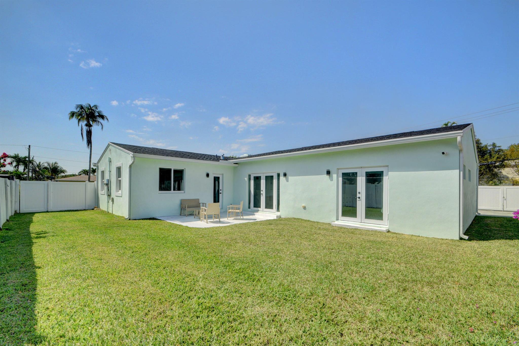 379 Laurie Road