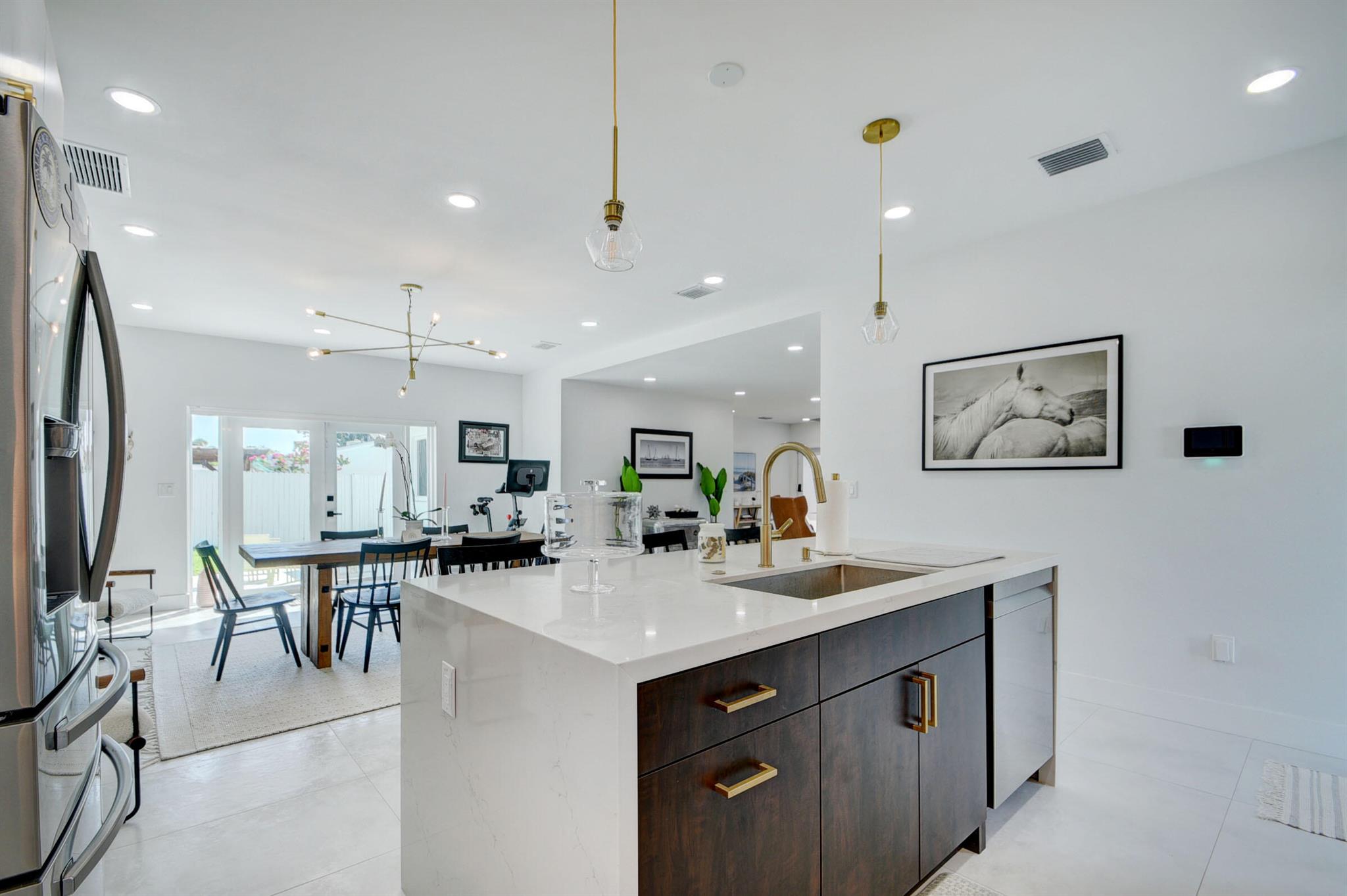 379 Laurie Road