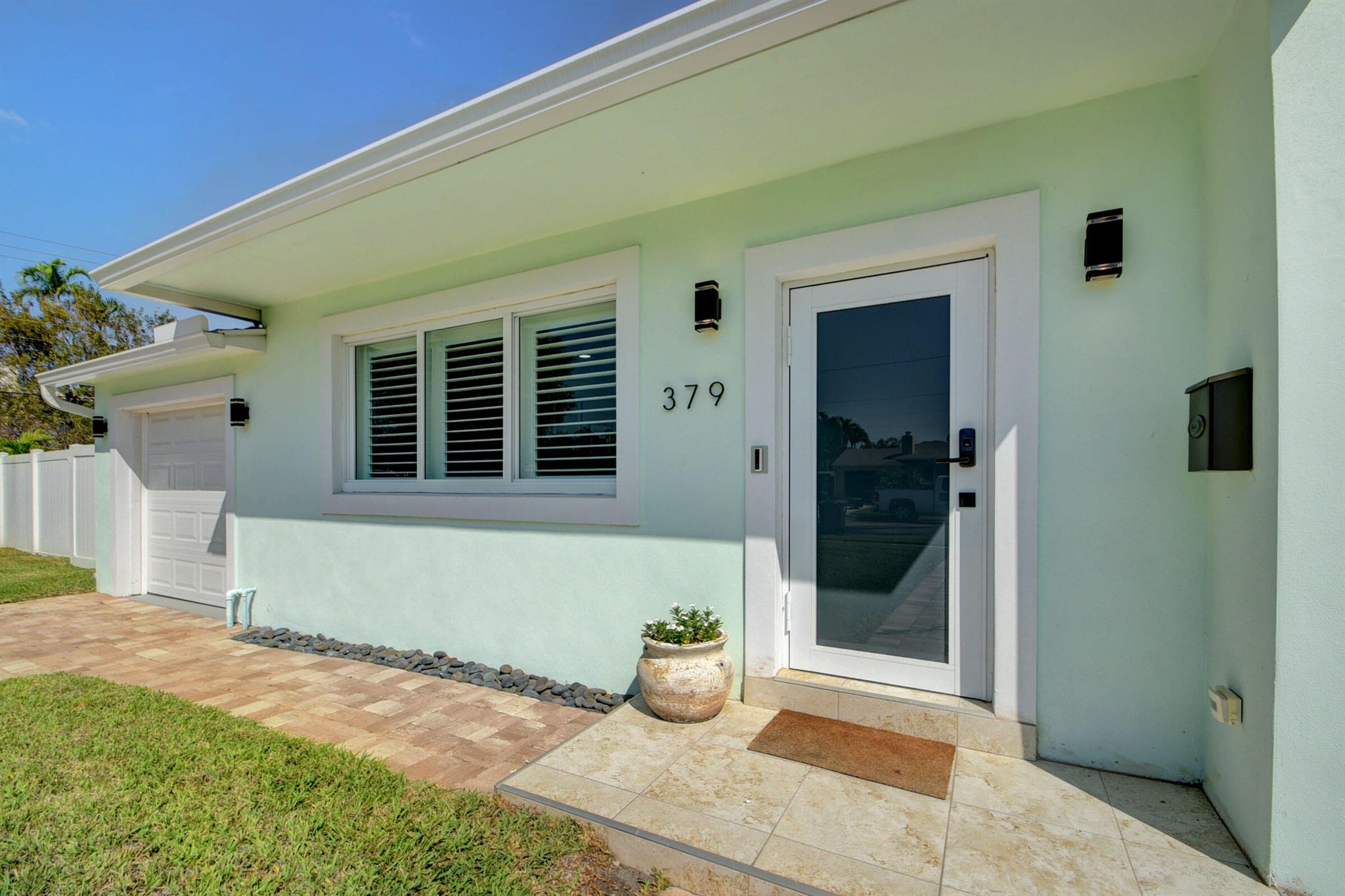 379 Laurie Road