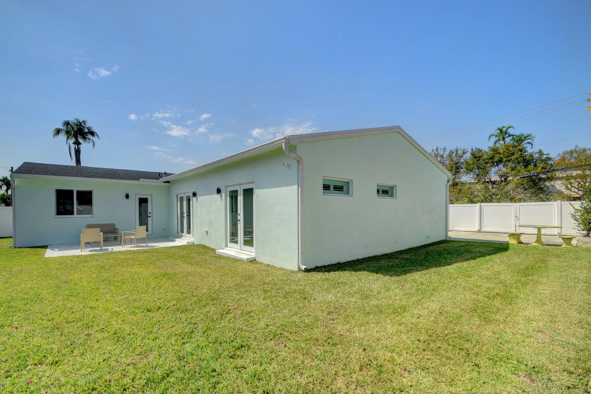 379 Laurie Road