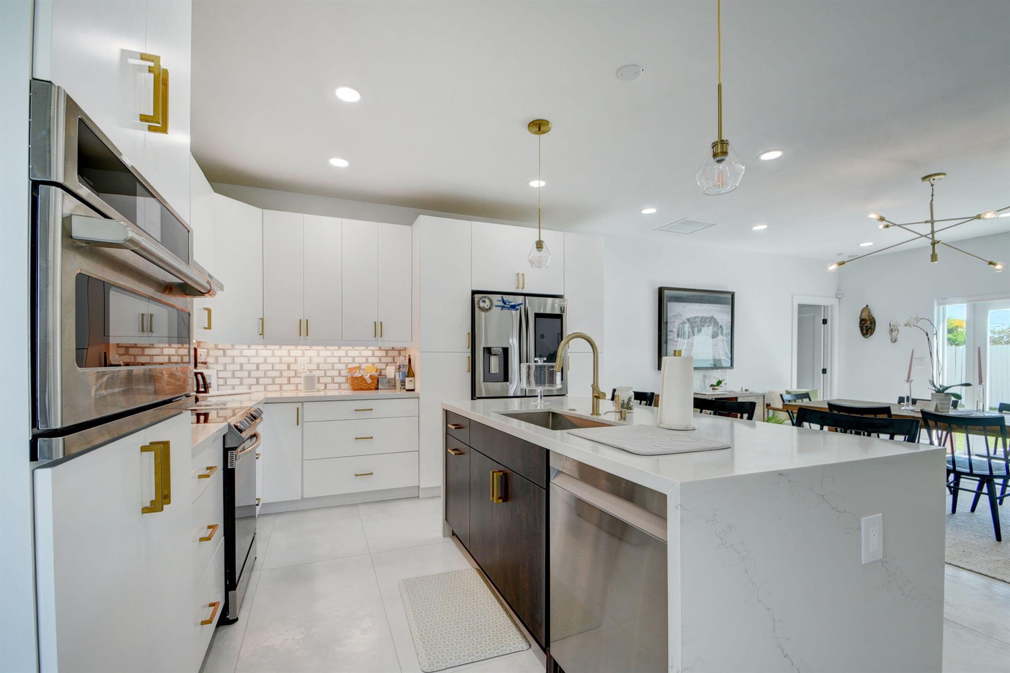 379 Laurie Road
