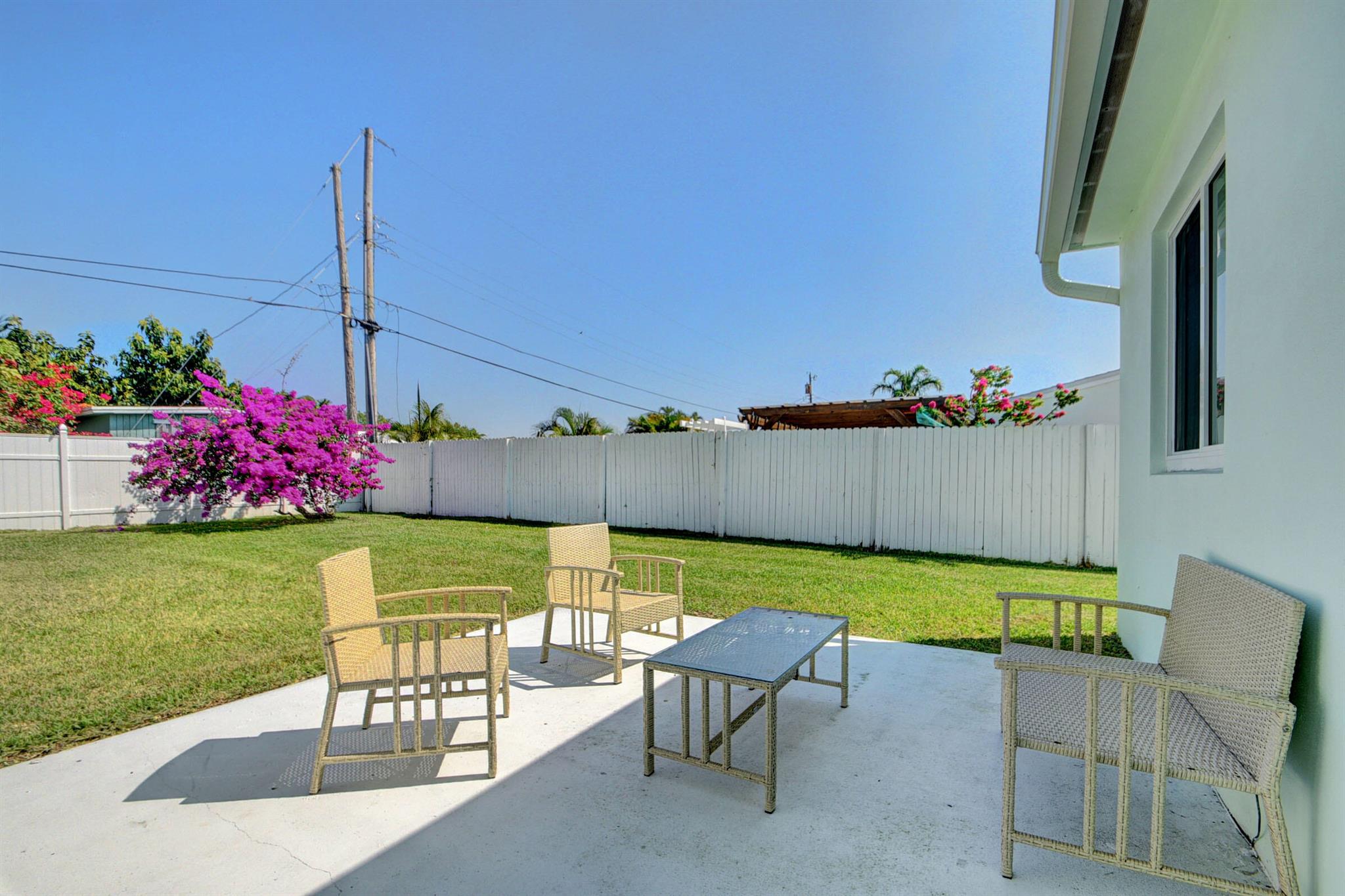379 Laurie Road