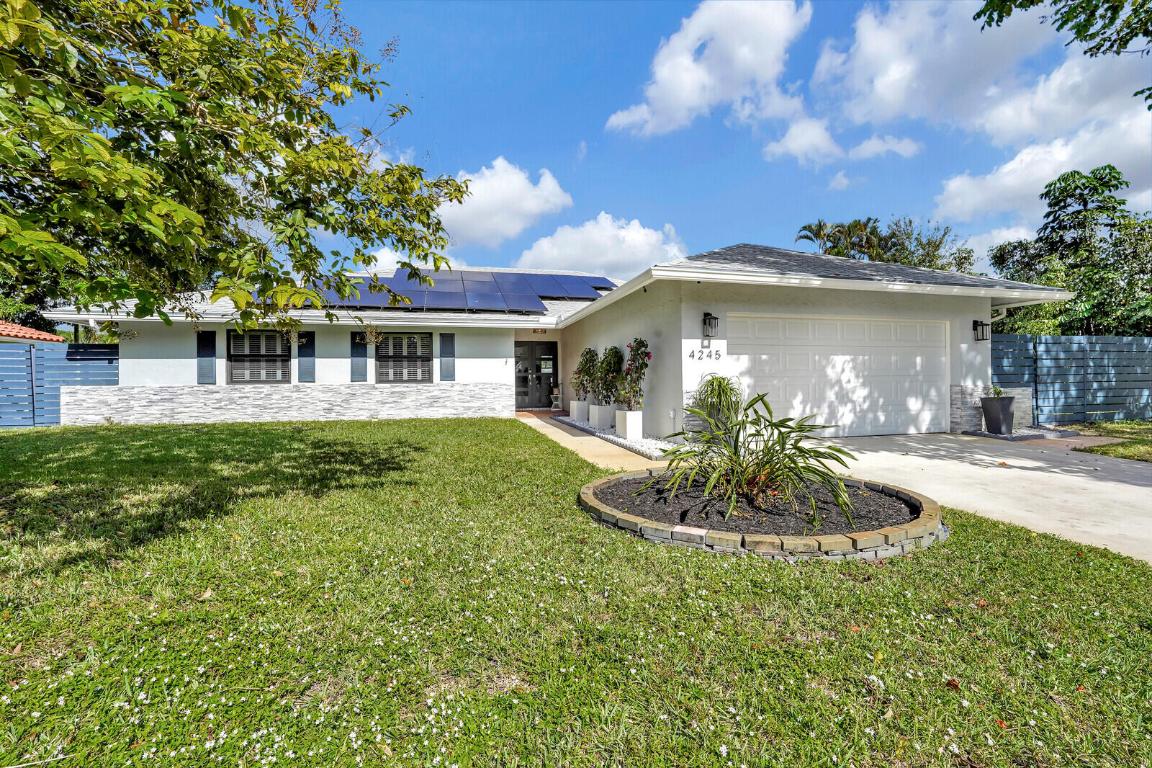 4245 NW 9th Street