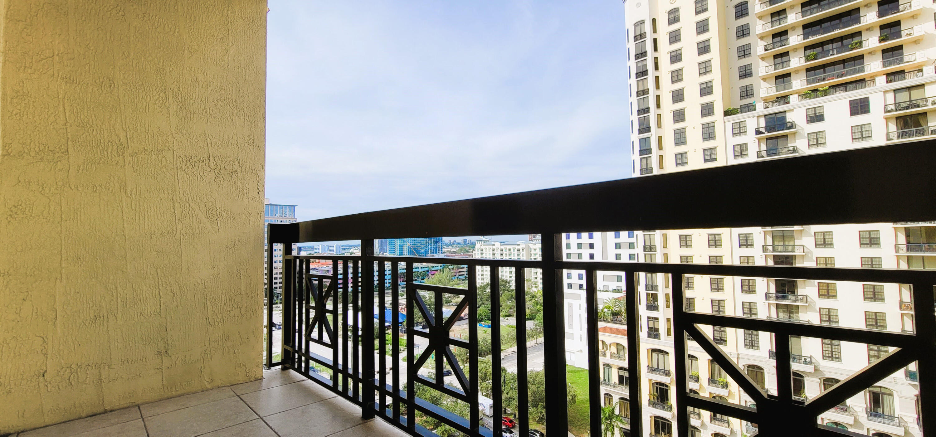 801 S Olive Avenue 1124