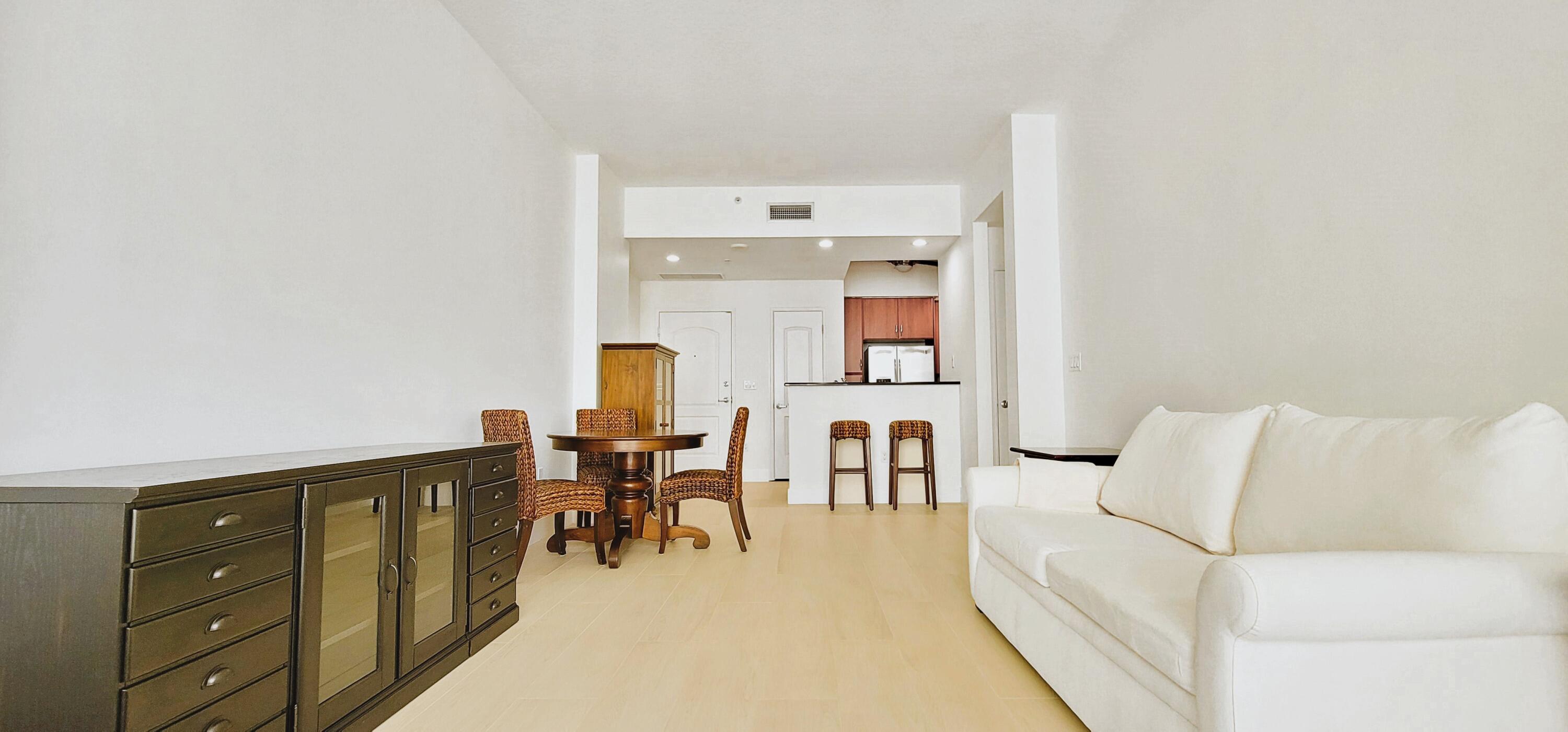 801 S Olive Avenue 1124