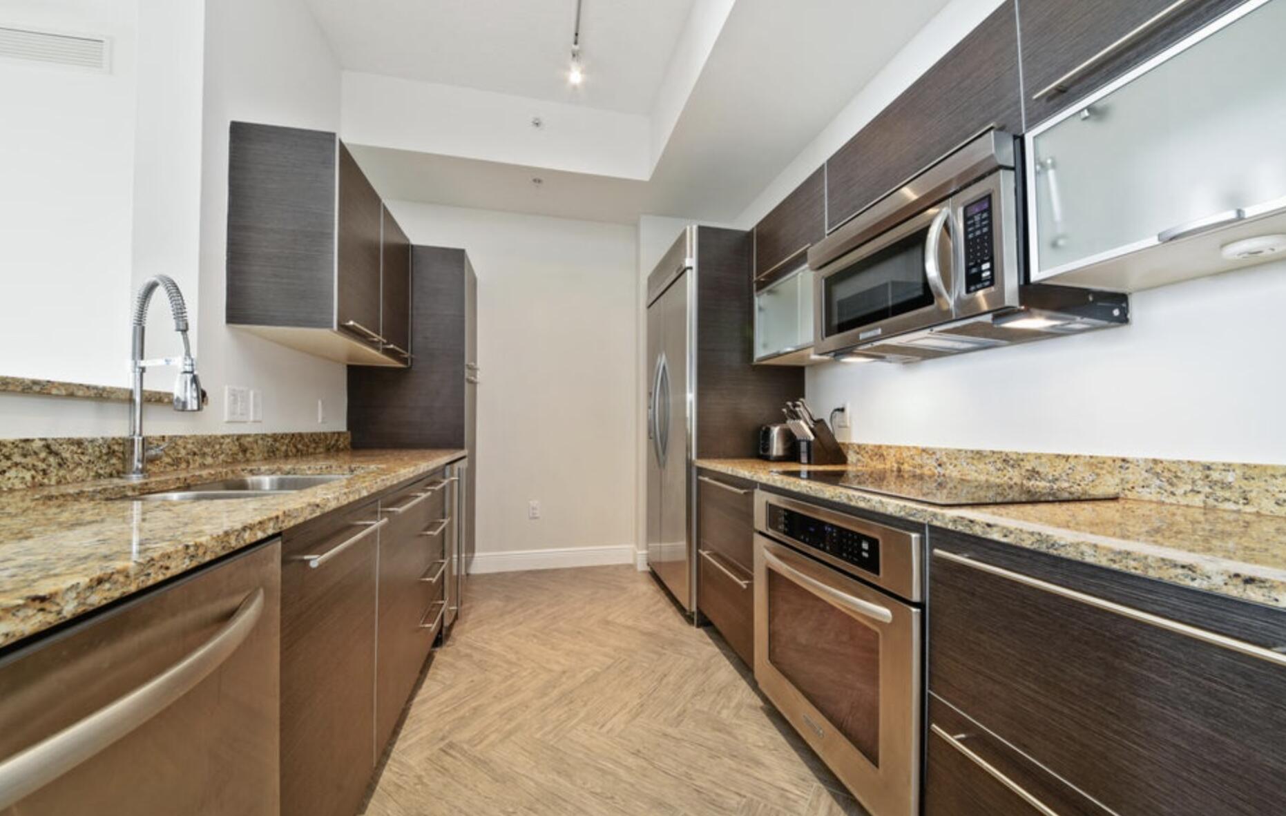 550 Okeechobee Boulevard Lph-17