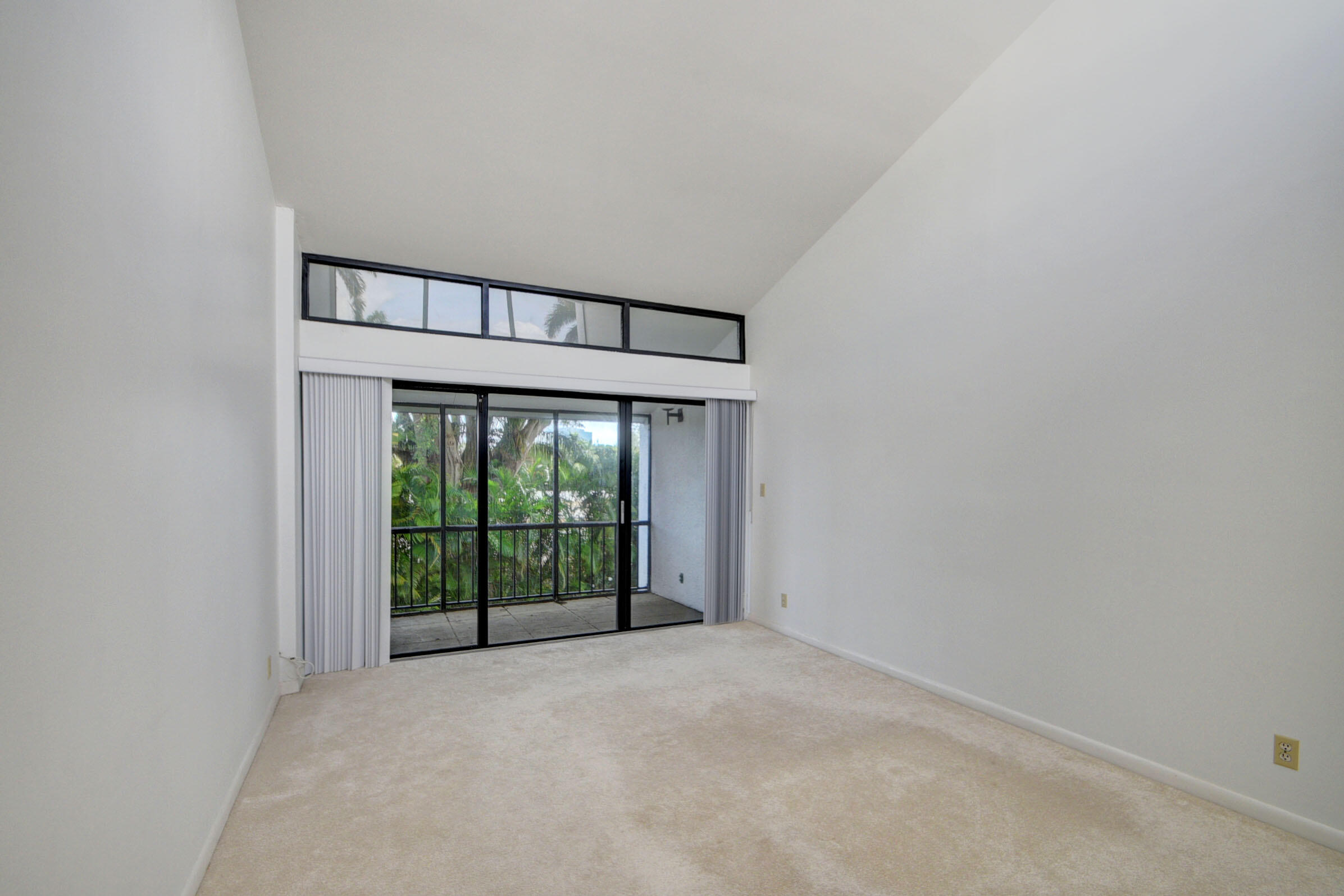 1902 Presidential Way 1-E