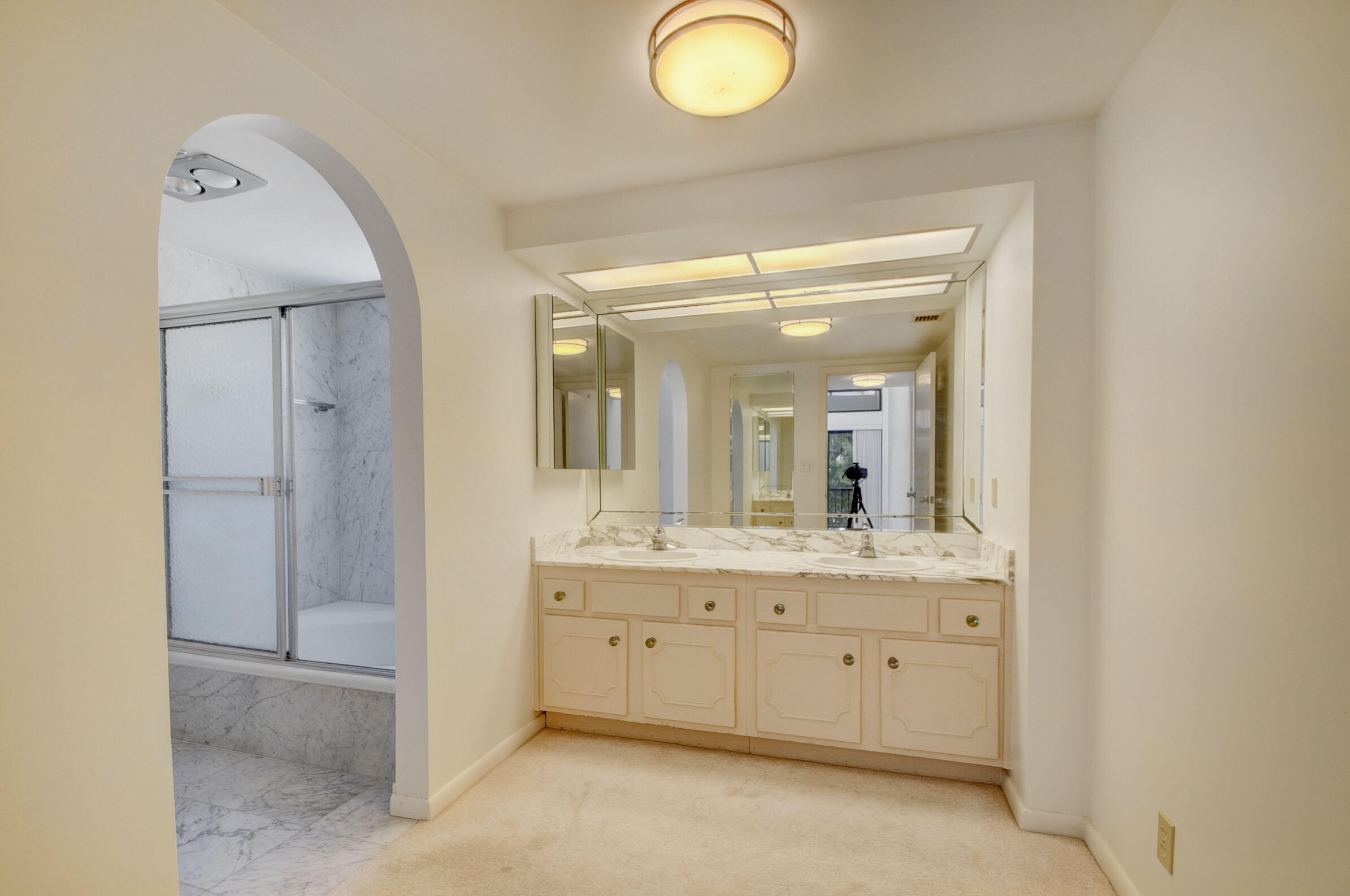 1902 Presidential Way 1-E