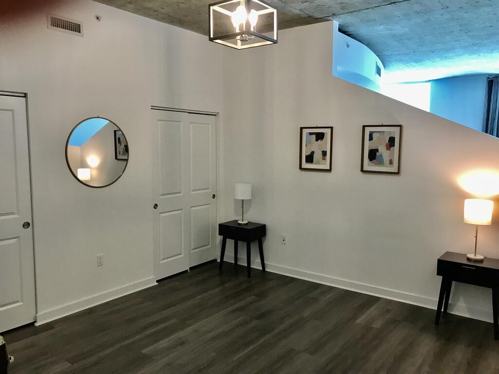 300 S Australian Avenue 716