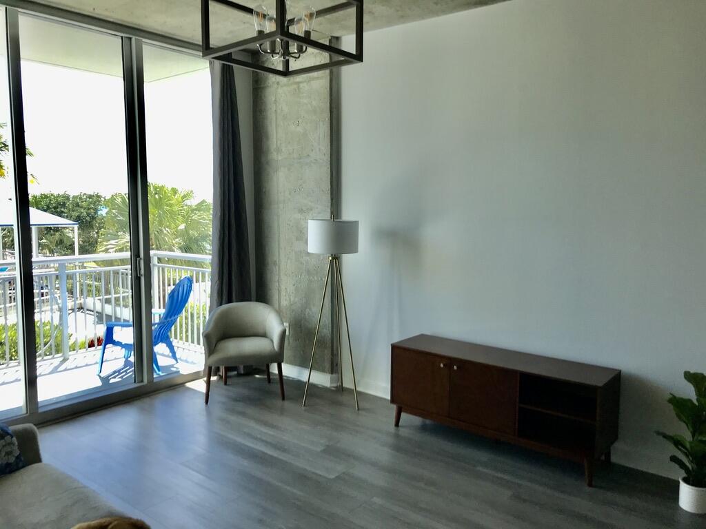 300 S Australian Avenue 716