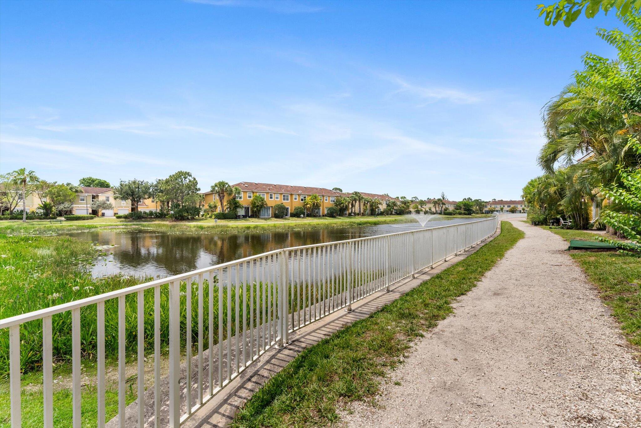 889 Pipers Cay Drive