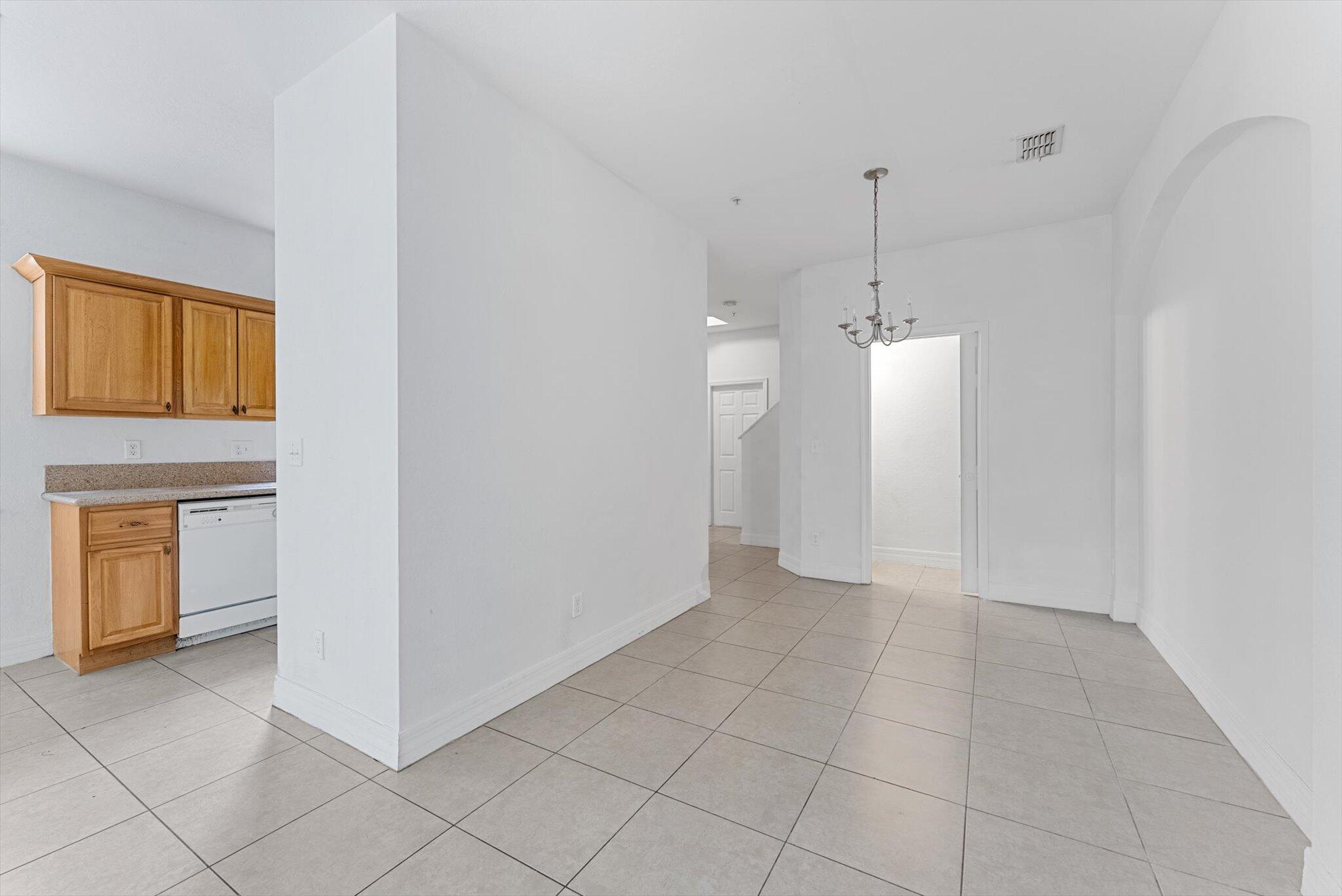889 Pipers Cay Drive