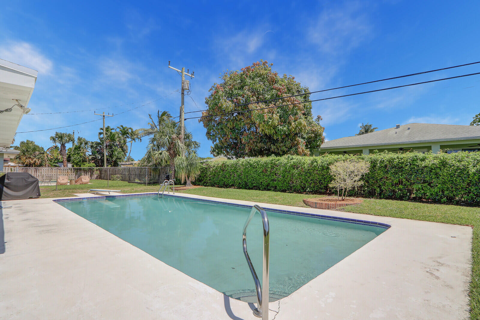 3870 Lighthouse Drive
