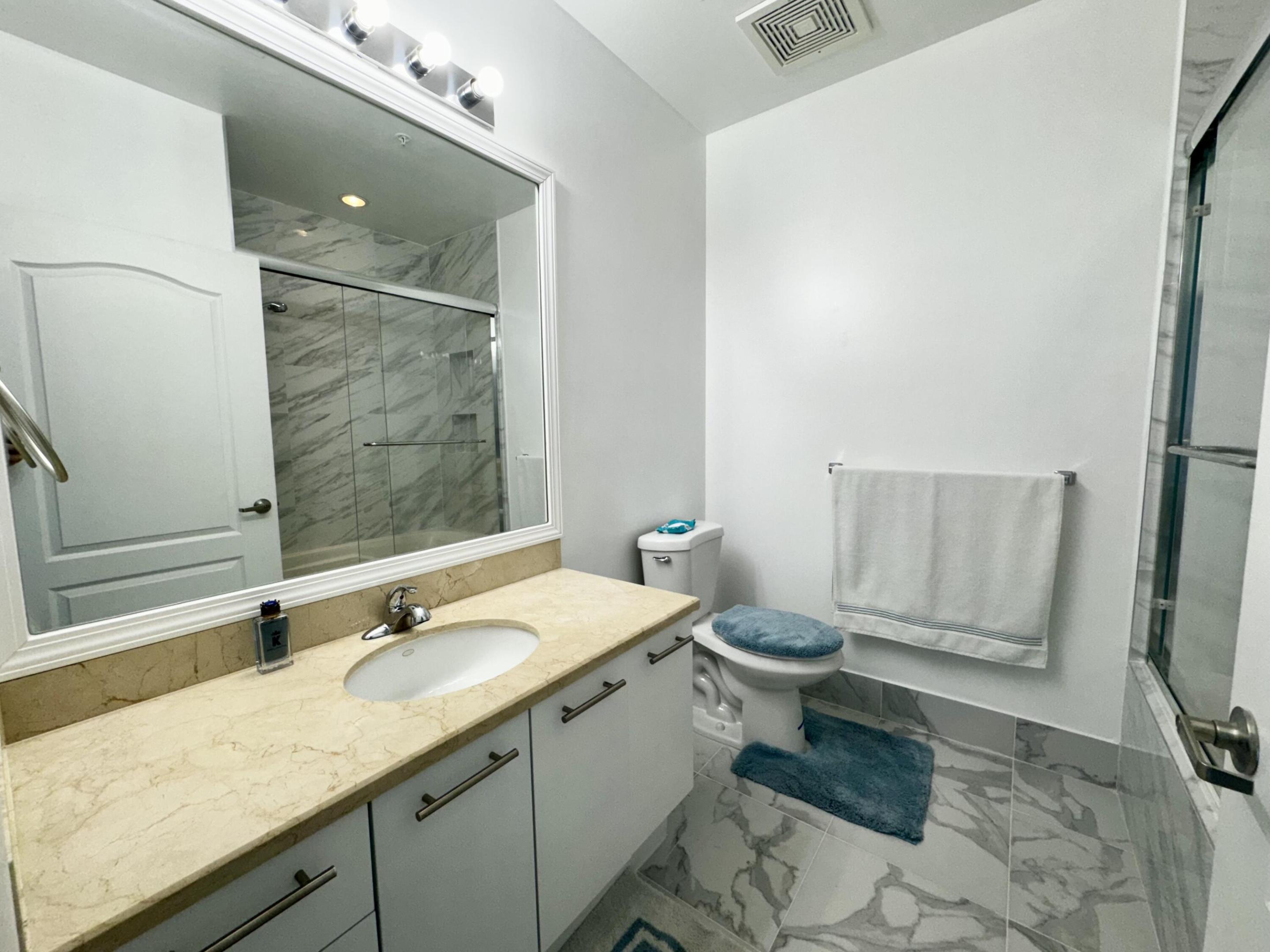 410 Evernia Street 829