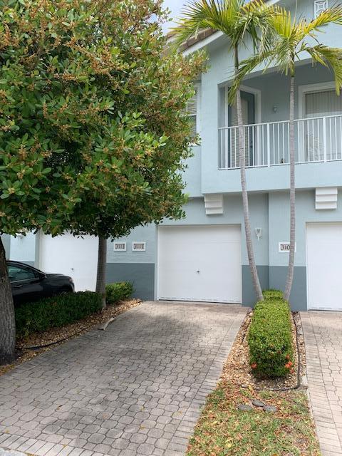 3111 Laurel Ridge Circle