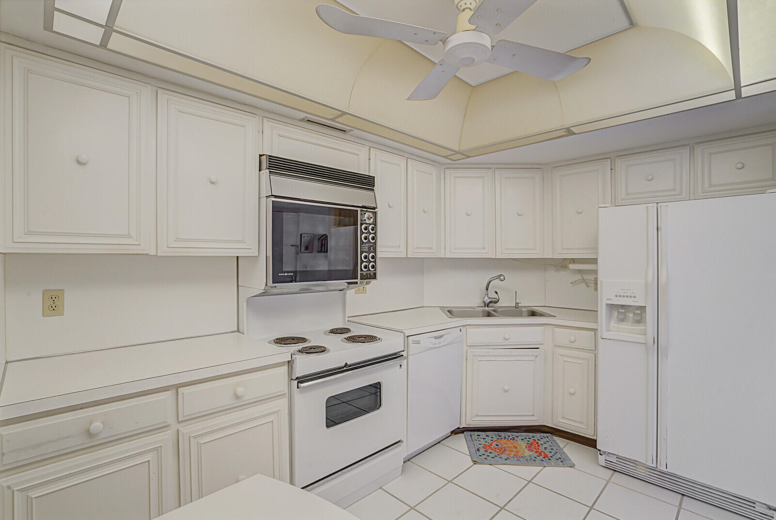2425 Presidential Way 1404