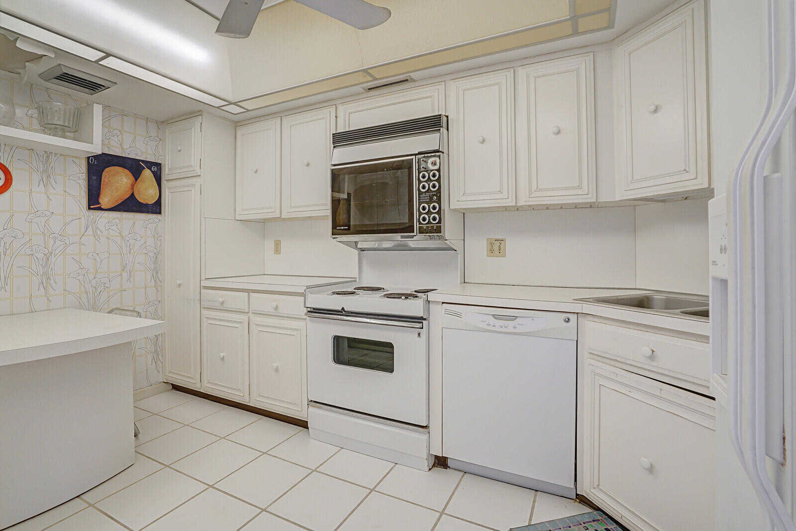 2425 Presidential Way 1404