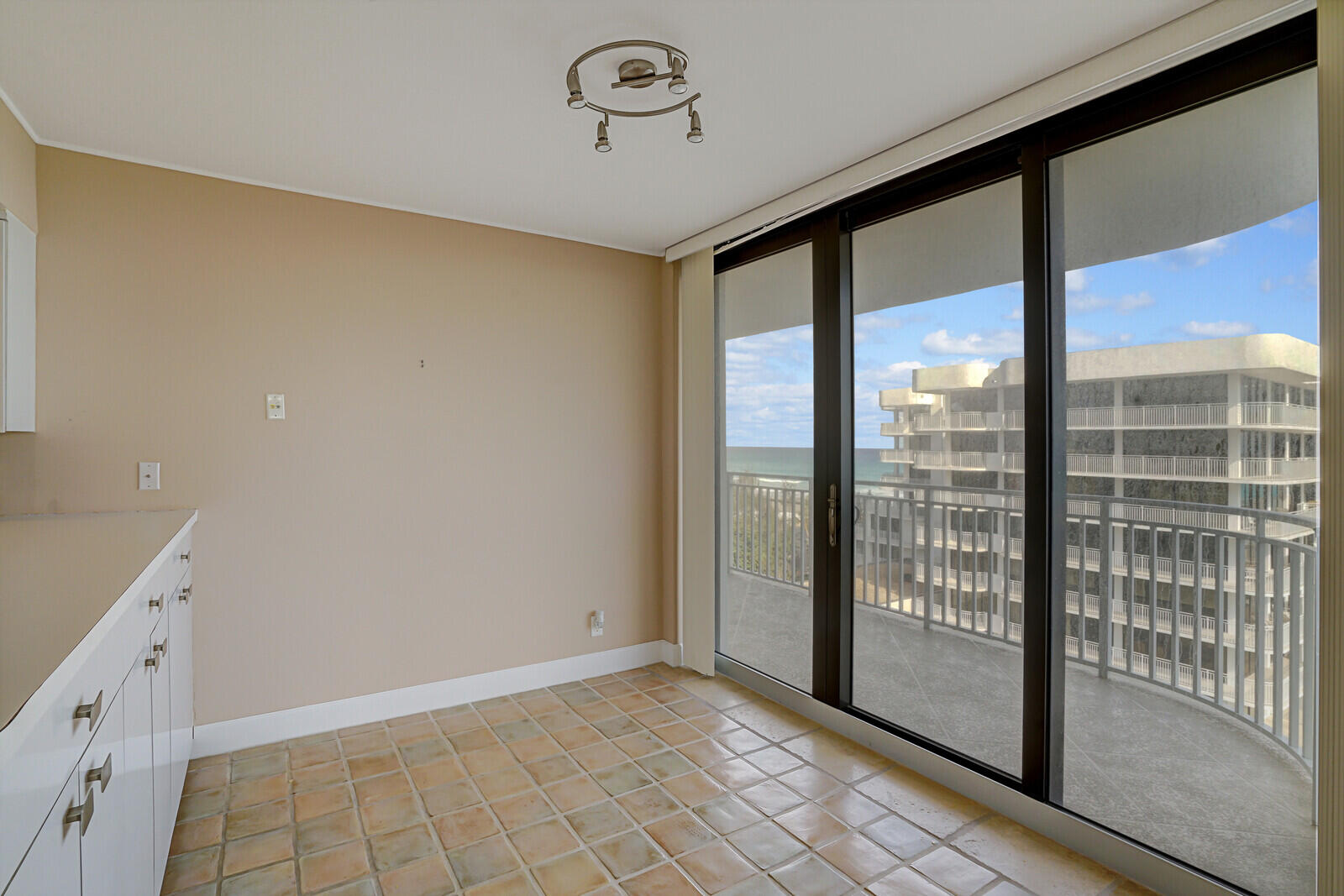 2580 S Ocean Boulevard 1 B 6
