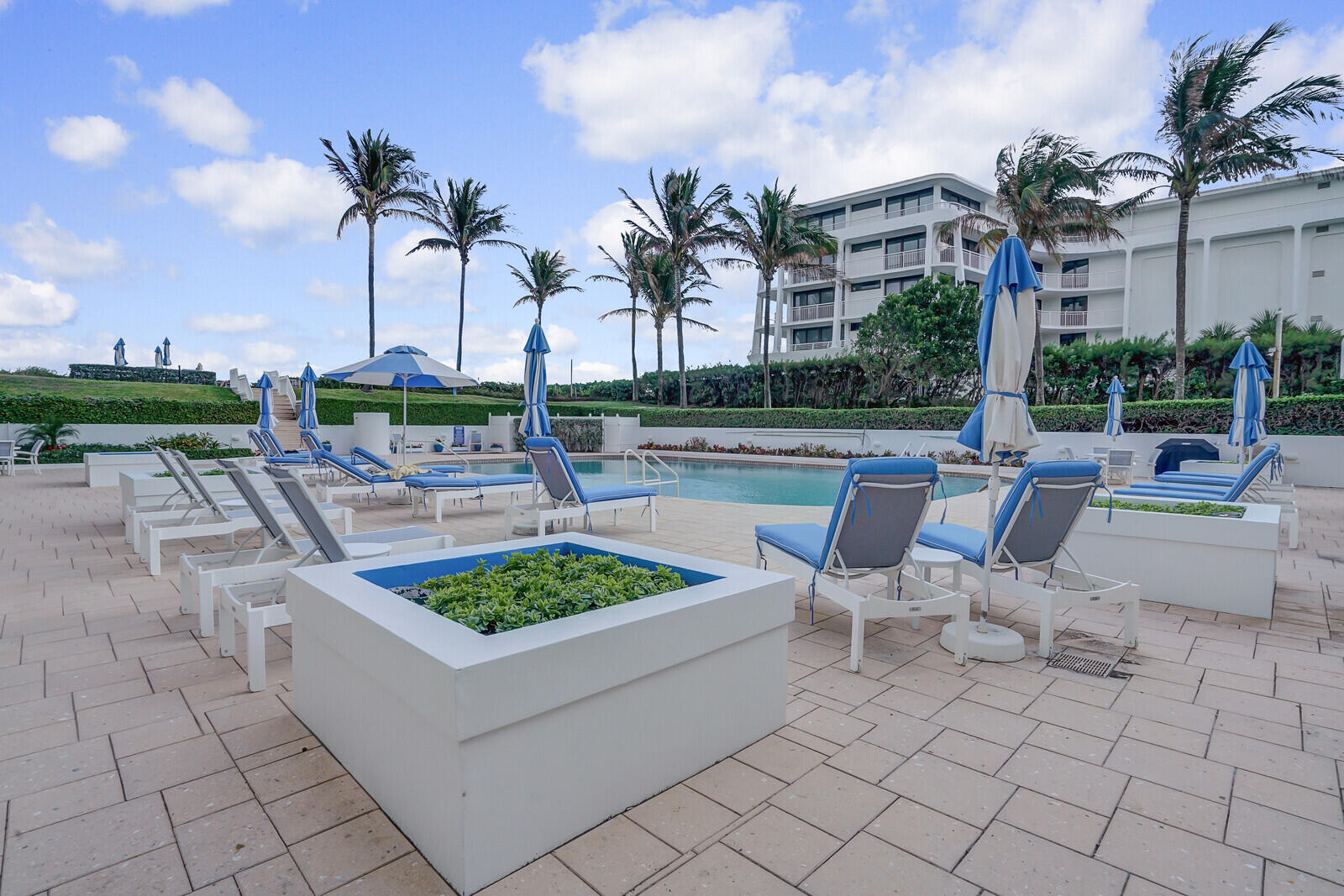 2580 S Ocean Boulevard 1 B 6