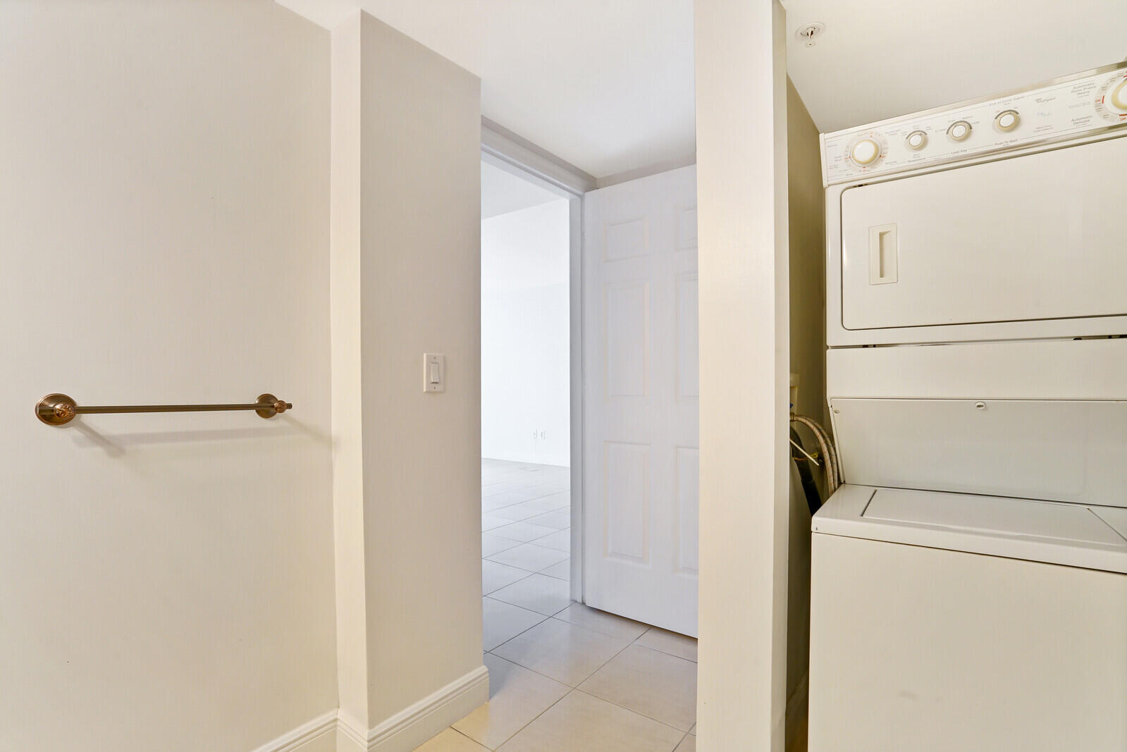 610 Clematis Street 309