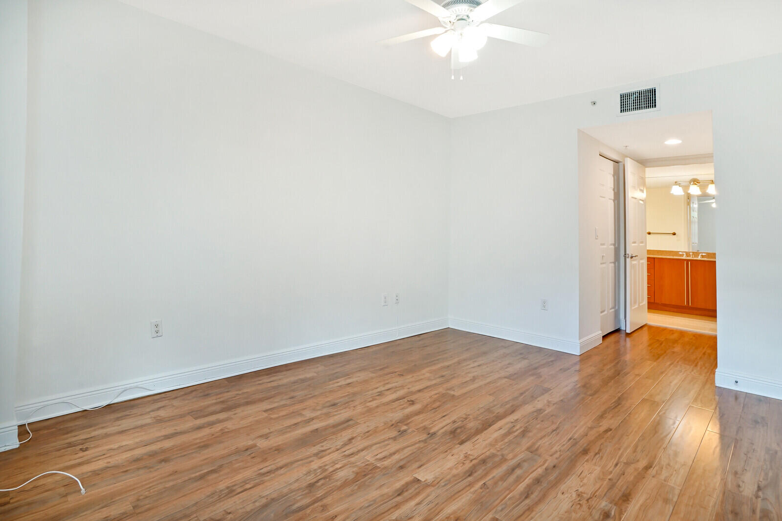 610 Clematis Street 309