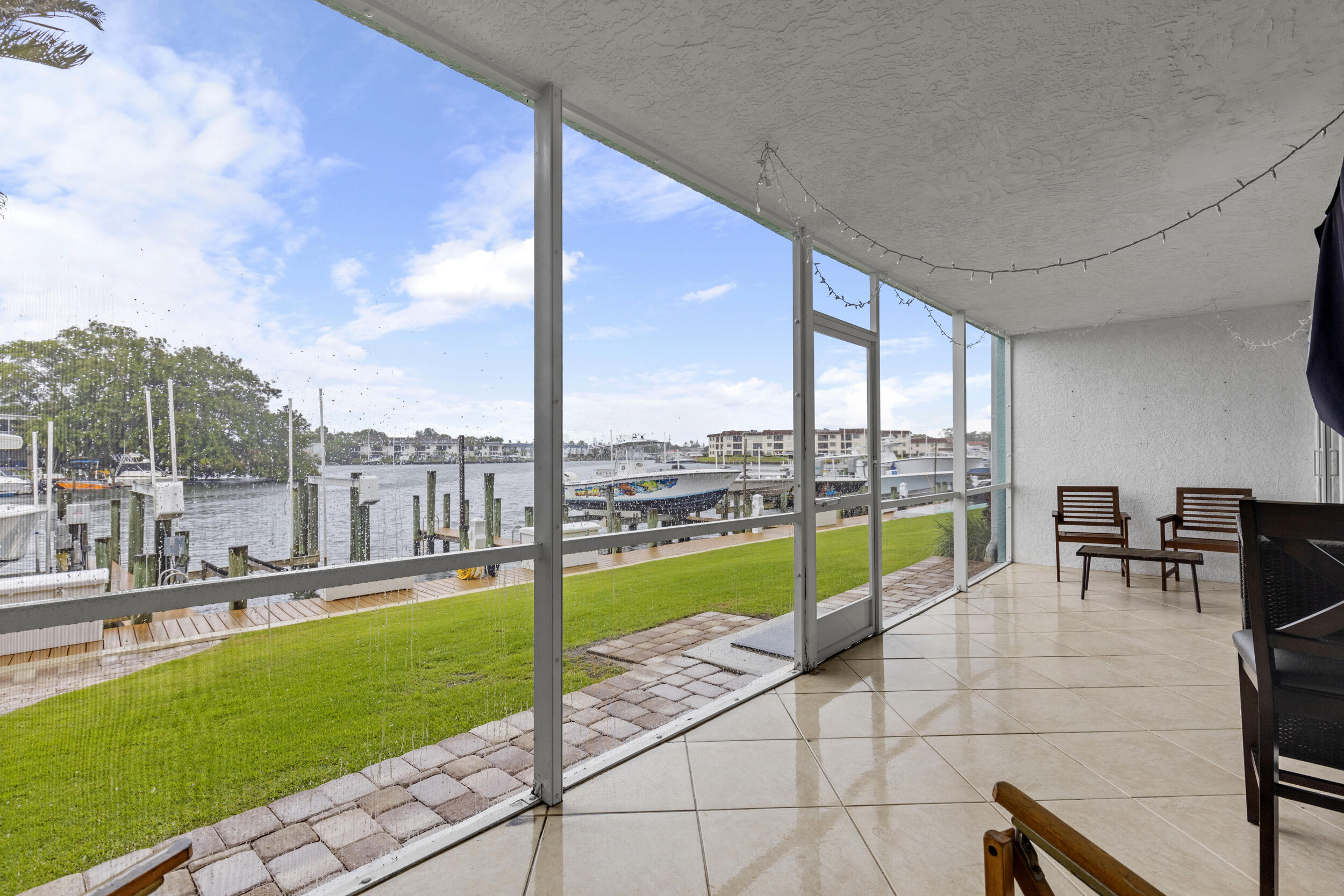 420 Northlake Court 1