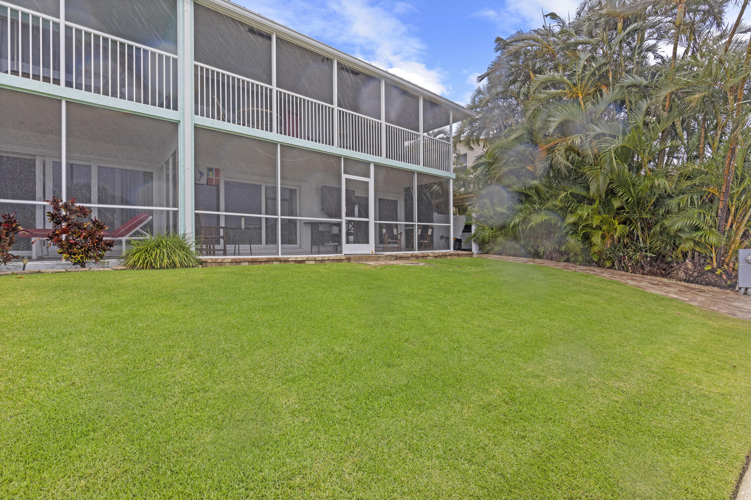 420 Northlake Court 1