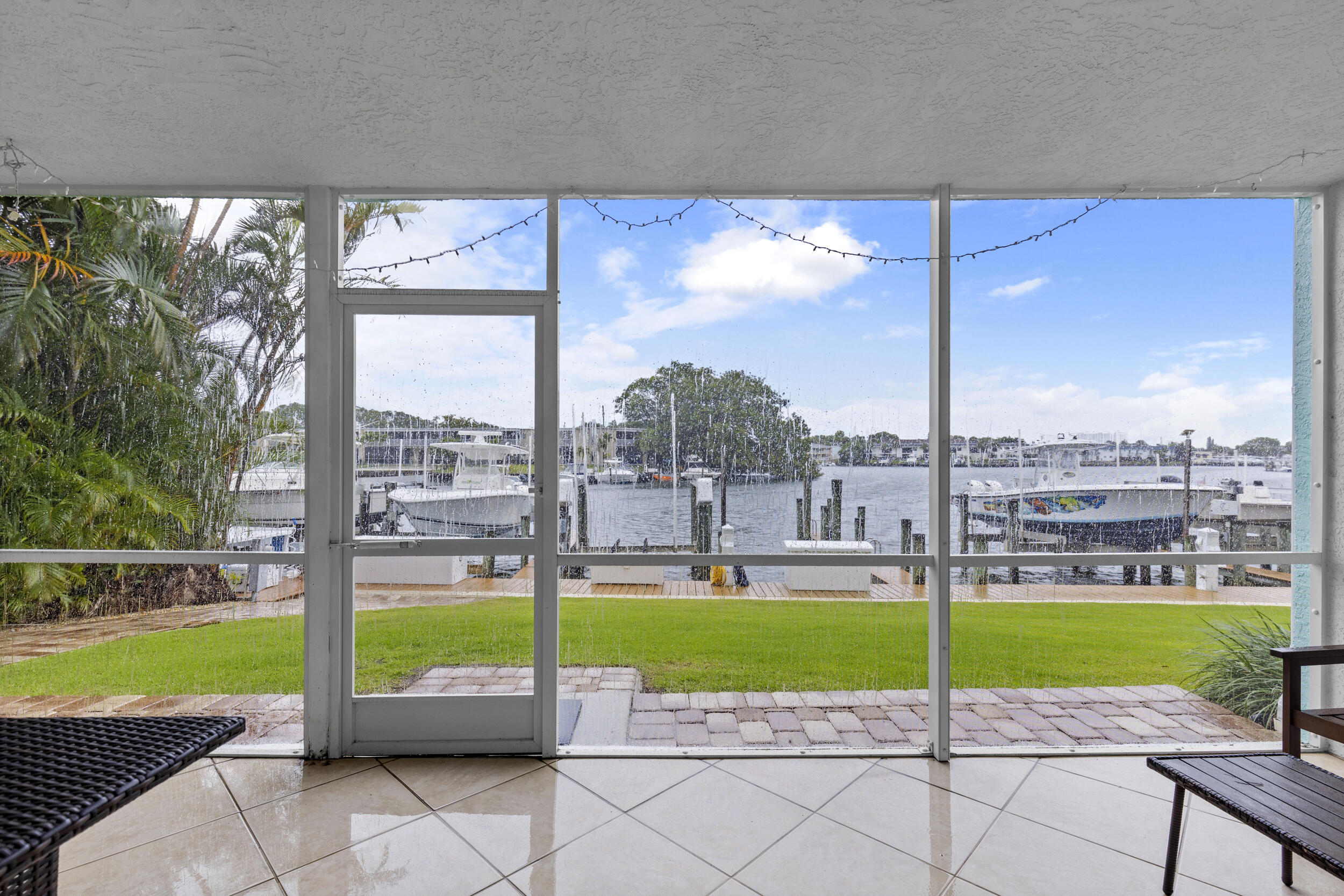 420 Northlake Court 1