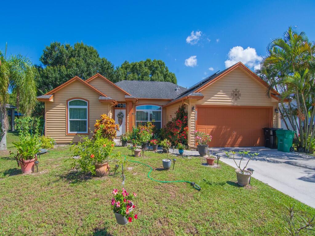 714 SW Andrew Road, Port St. Lucie