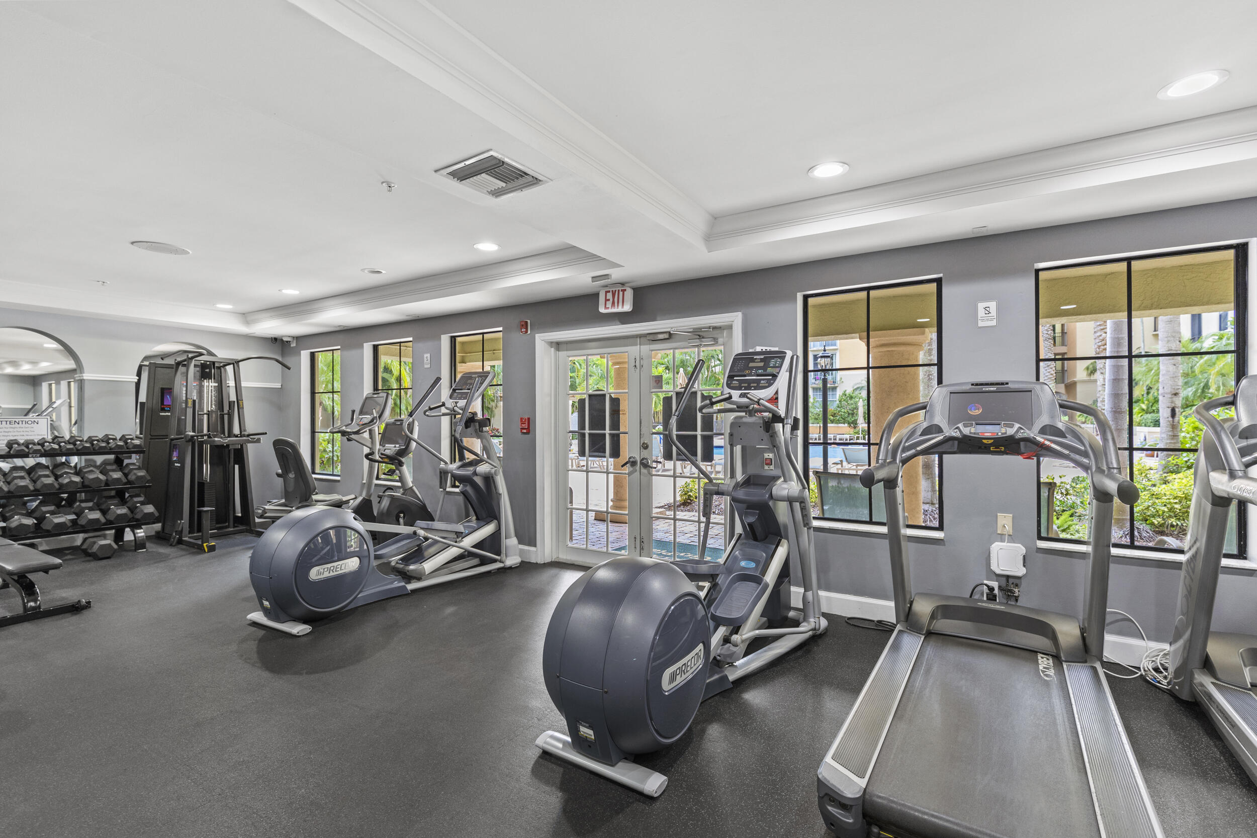 630 S Sapodilla Avenue 202