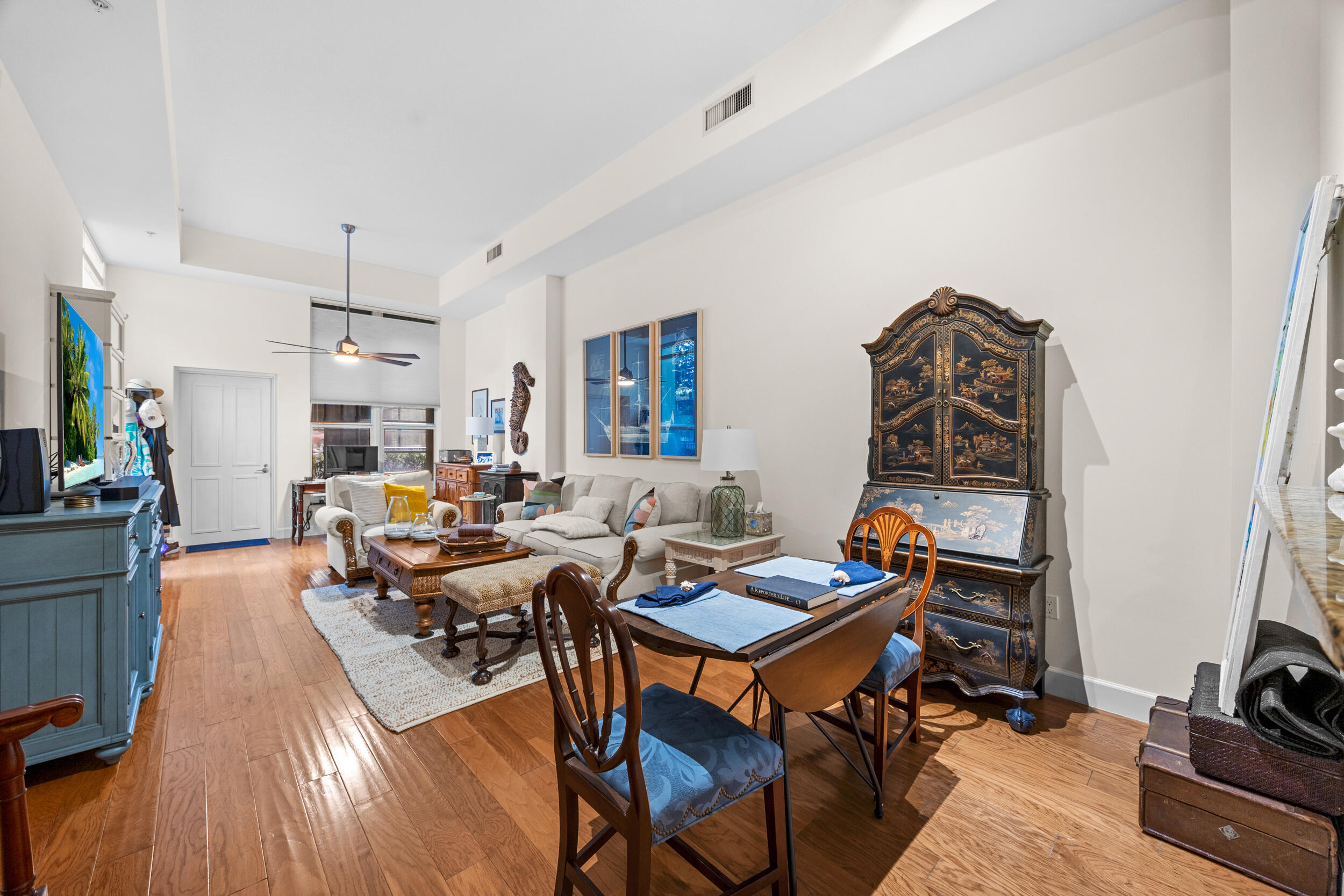 550 Okeechobee Boulevard 114