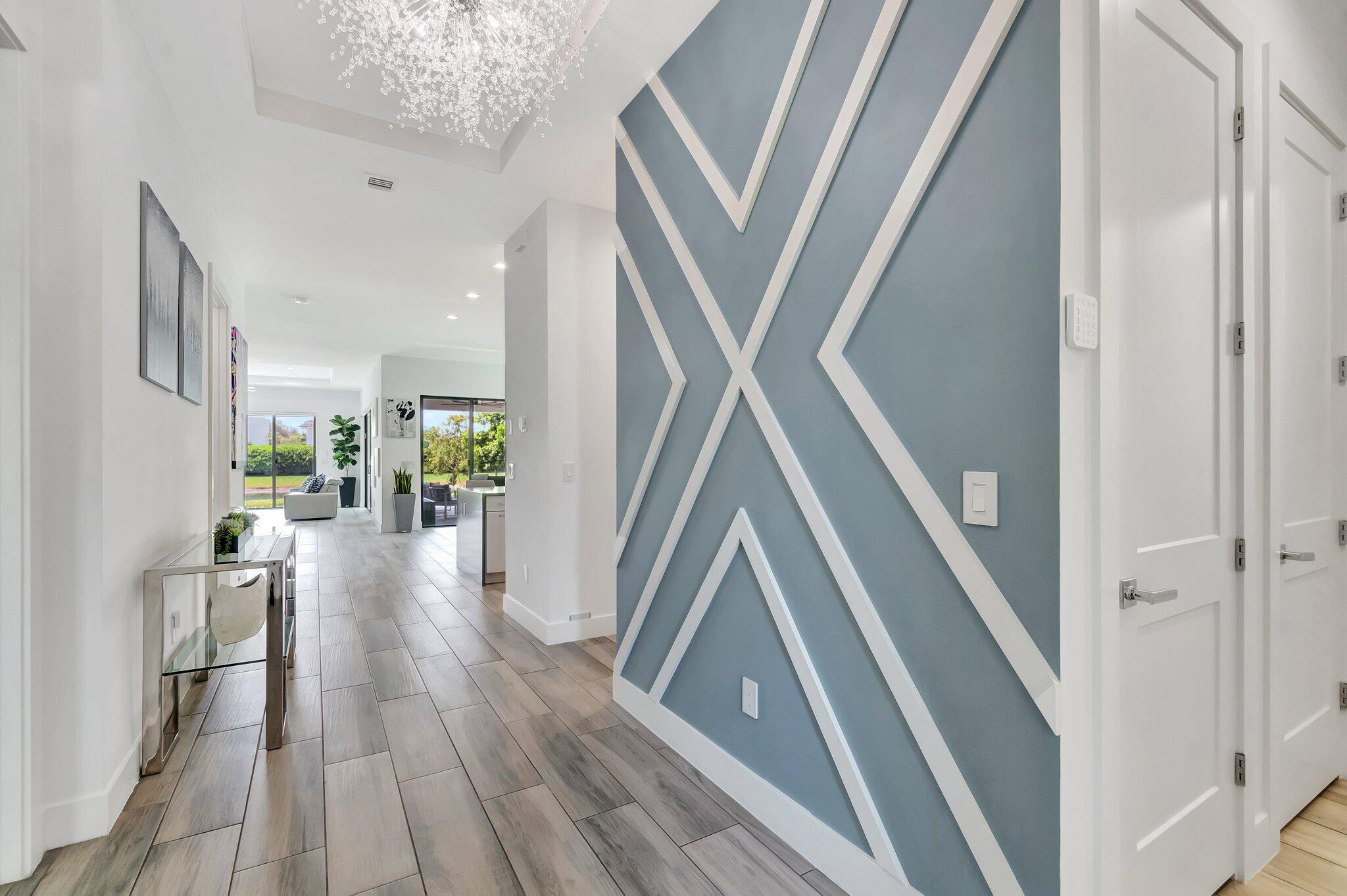 2828 Gin Berry Way