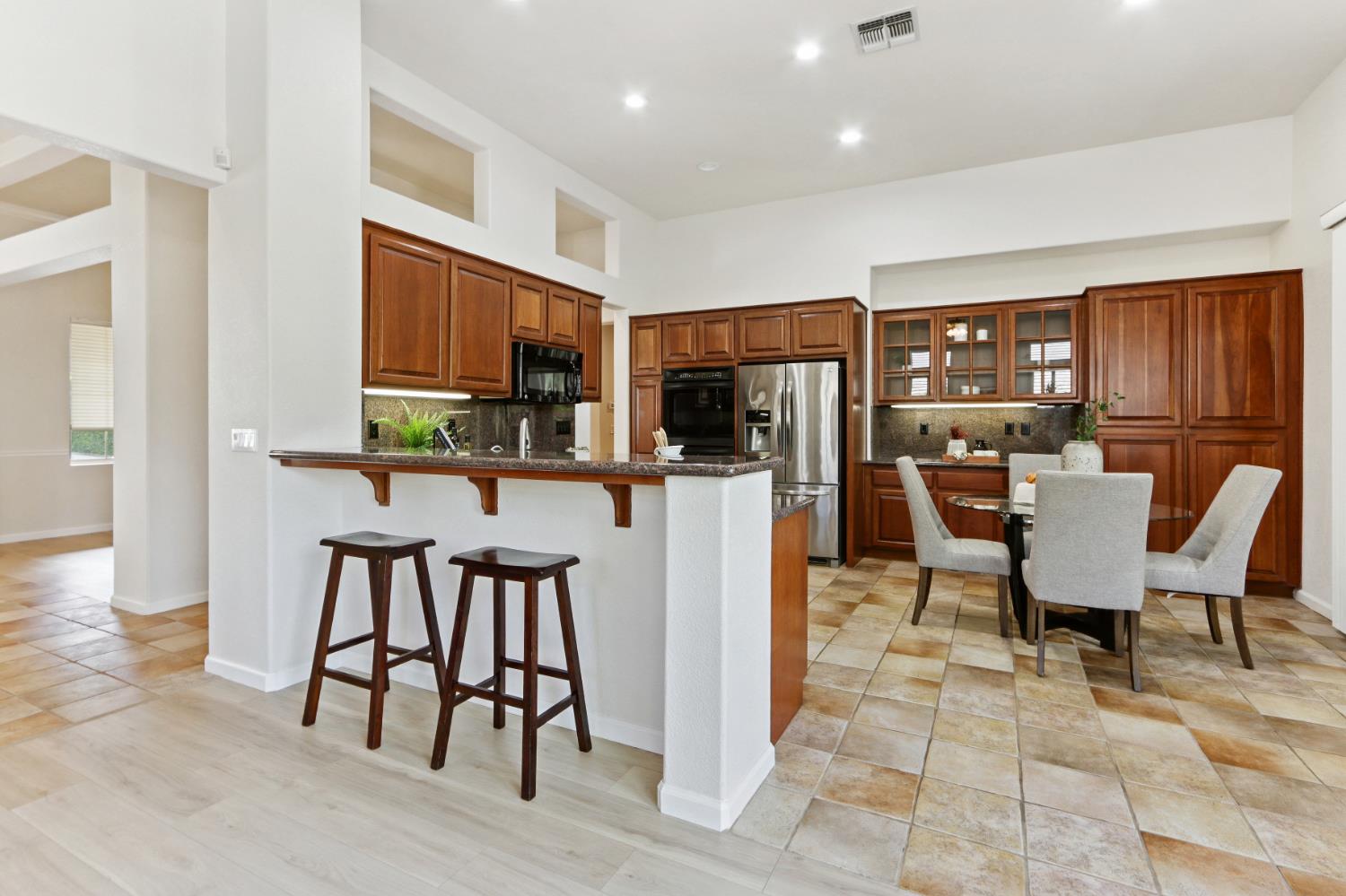 117 Hawk Crest Way