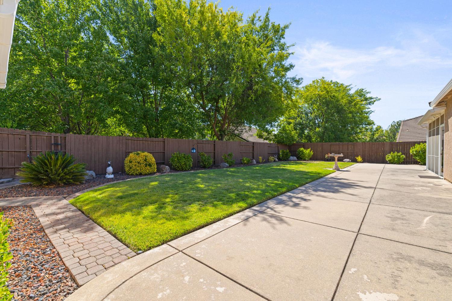 117 Hawk Crest Way