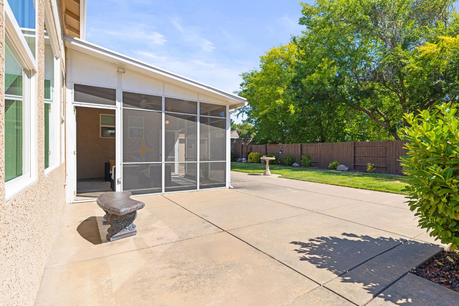 117 Hawk Crest Way